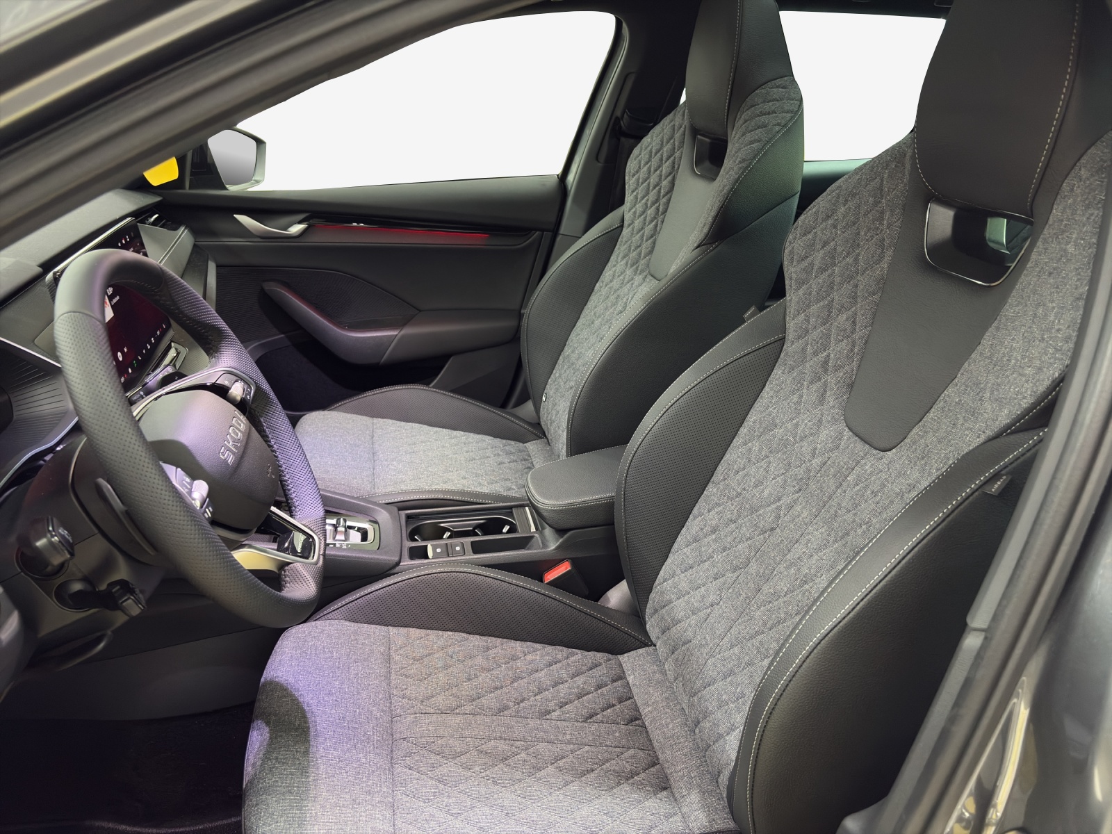 SKODA Octavia Combi 2.0 TSI DSG Sport Line 4x4-image-7