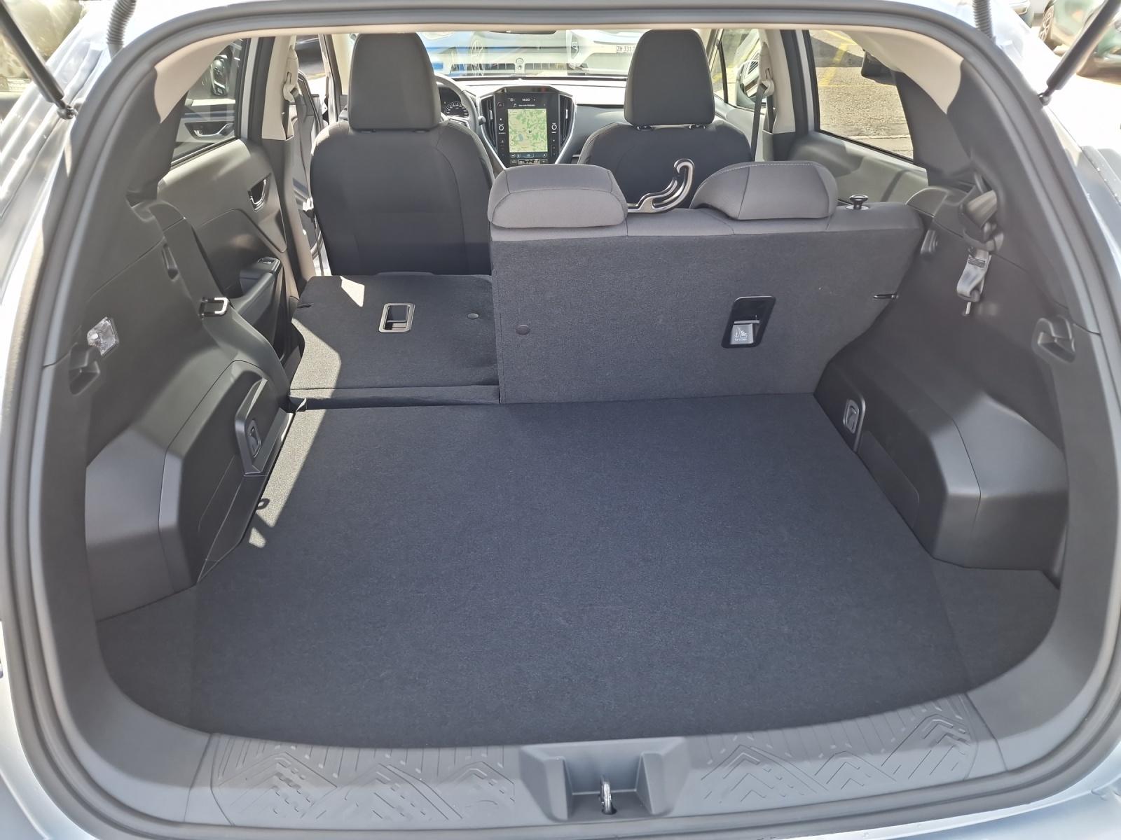 SUBARU Impreza 2.0i e-Boxer Swiss Plus-image-10