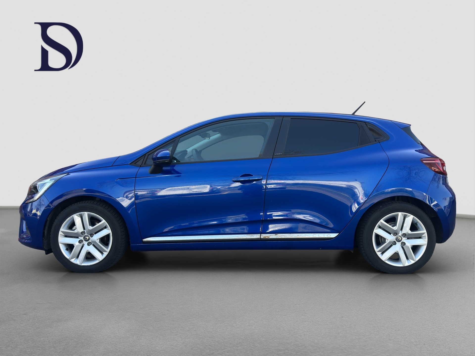 RENAULT Clio 1.6 E-Tech Zen-showroom-element-3