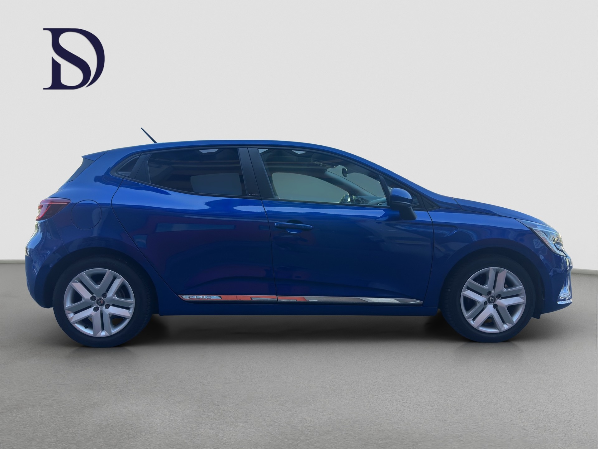 RENAULT Clio 1.6 E-Tech Zen-image-4