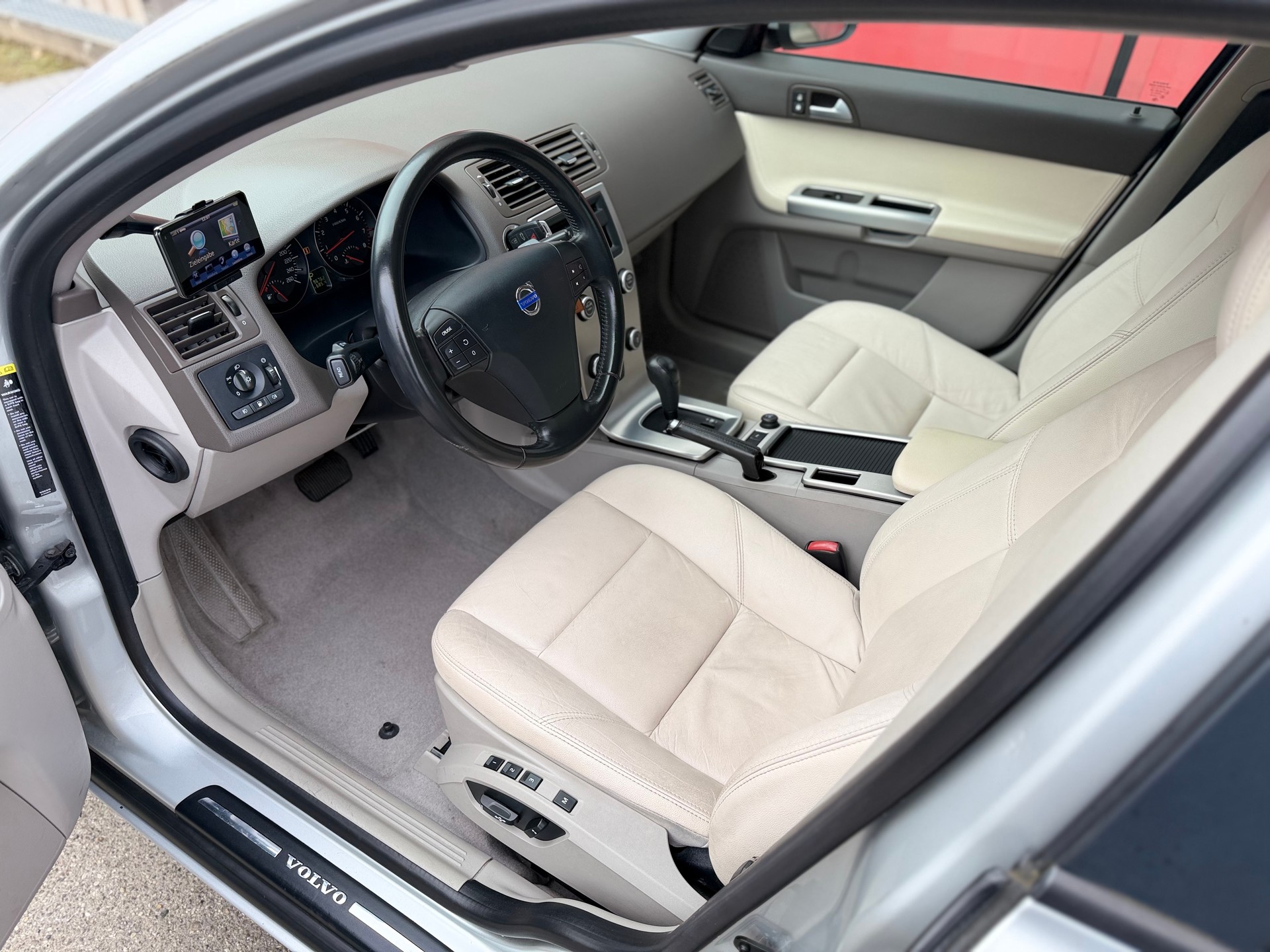VOLVO S40 T5 AWD Kinetic Geartronic-image-10