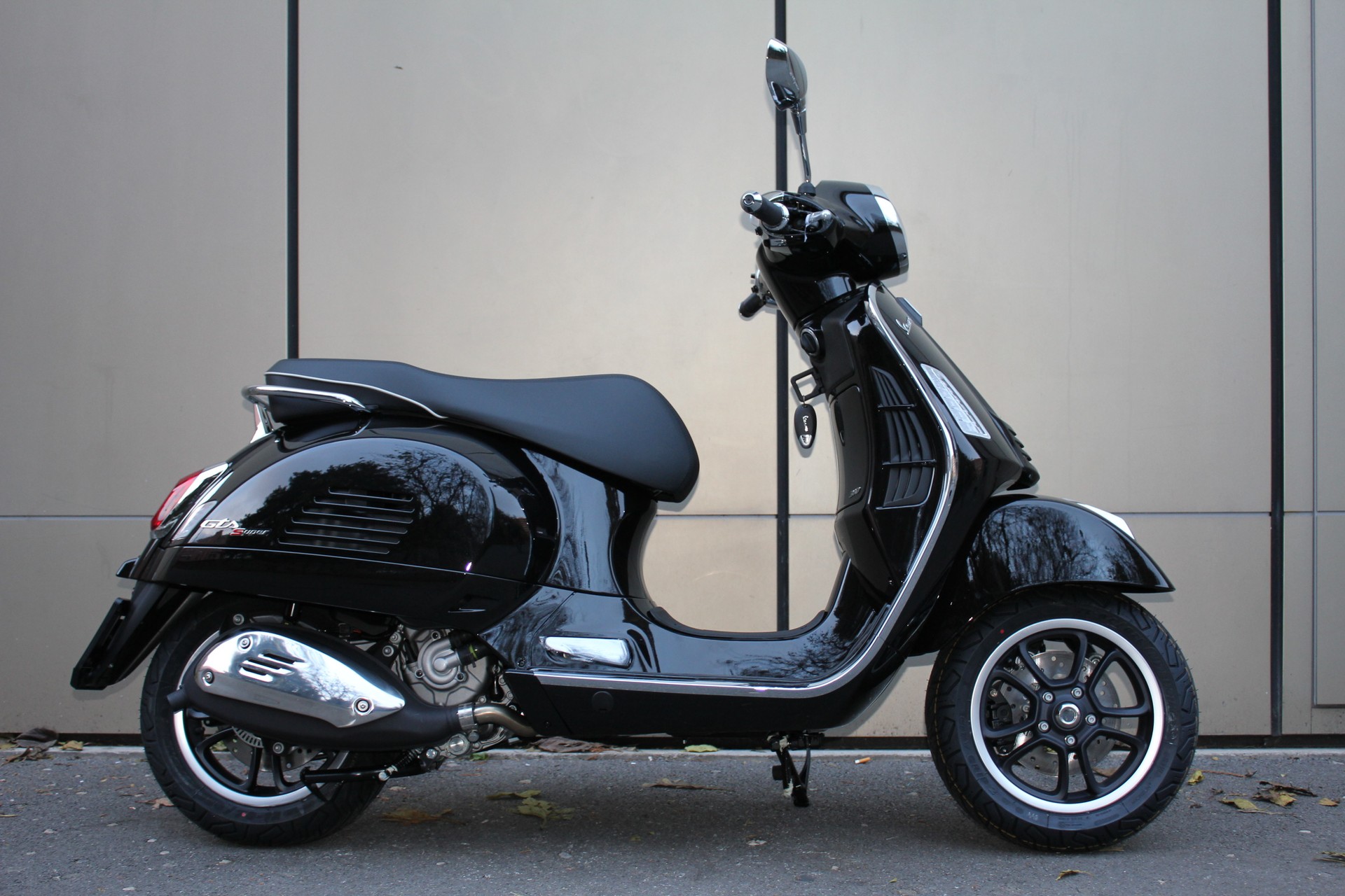 PIAGGIO Vespa GTS 125 Super RST Euro 5+-image-6