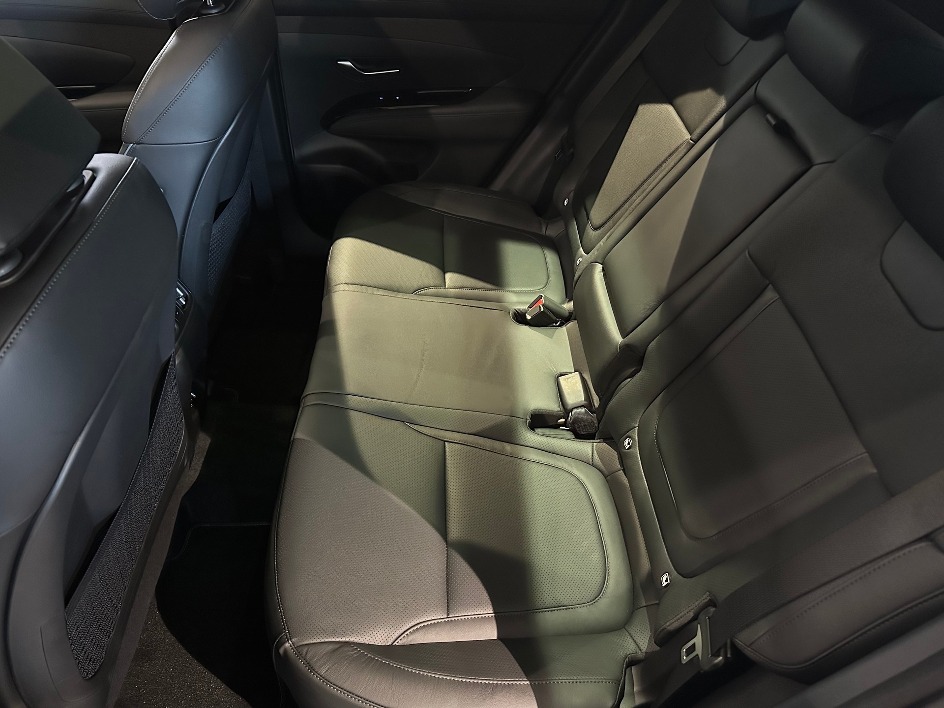 HYUNDAI Tucson 1.6 HEV Vertex Swiss Edition 4WD-image-11