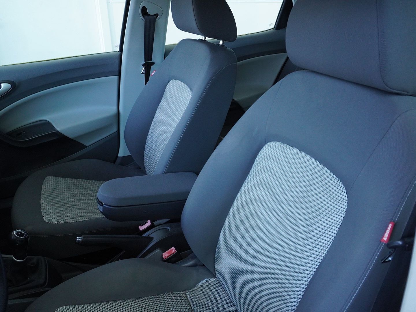 SEAT Ibiza 1.4 Style-image-5