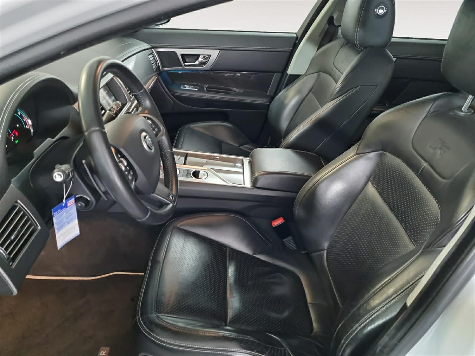JAGUAR XF 5.0 V8 S/C XFR MOTORSCHADEN-image-4