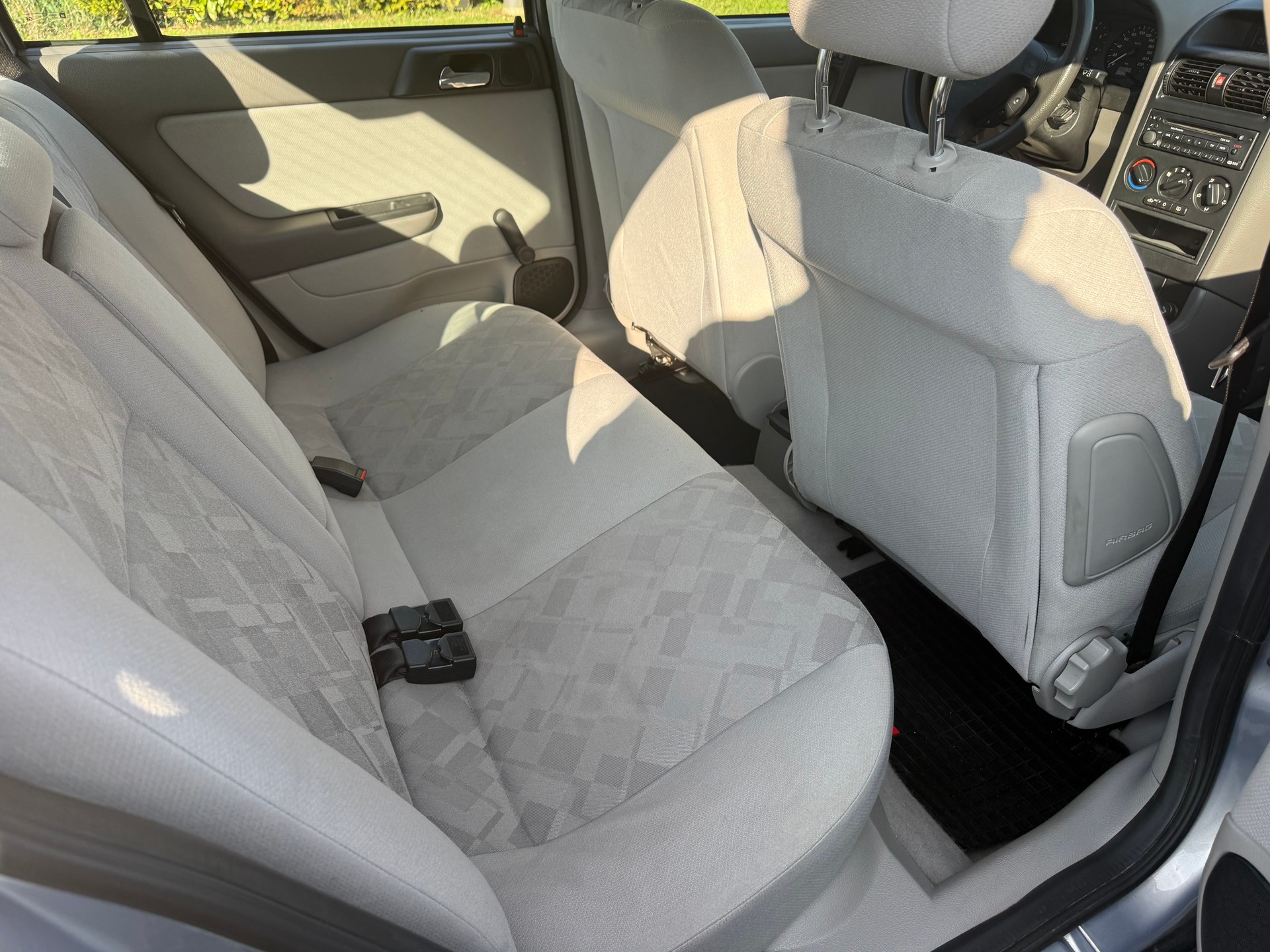 OPEL Astra 1.6i 16V Comfort-image-7