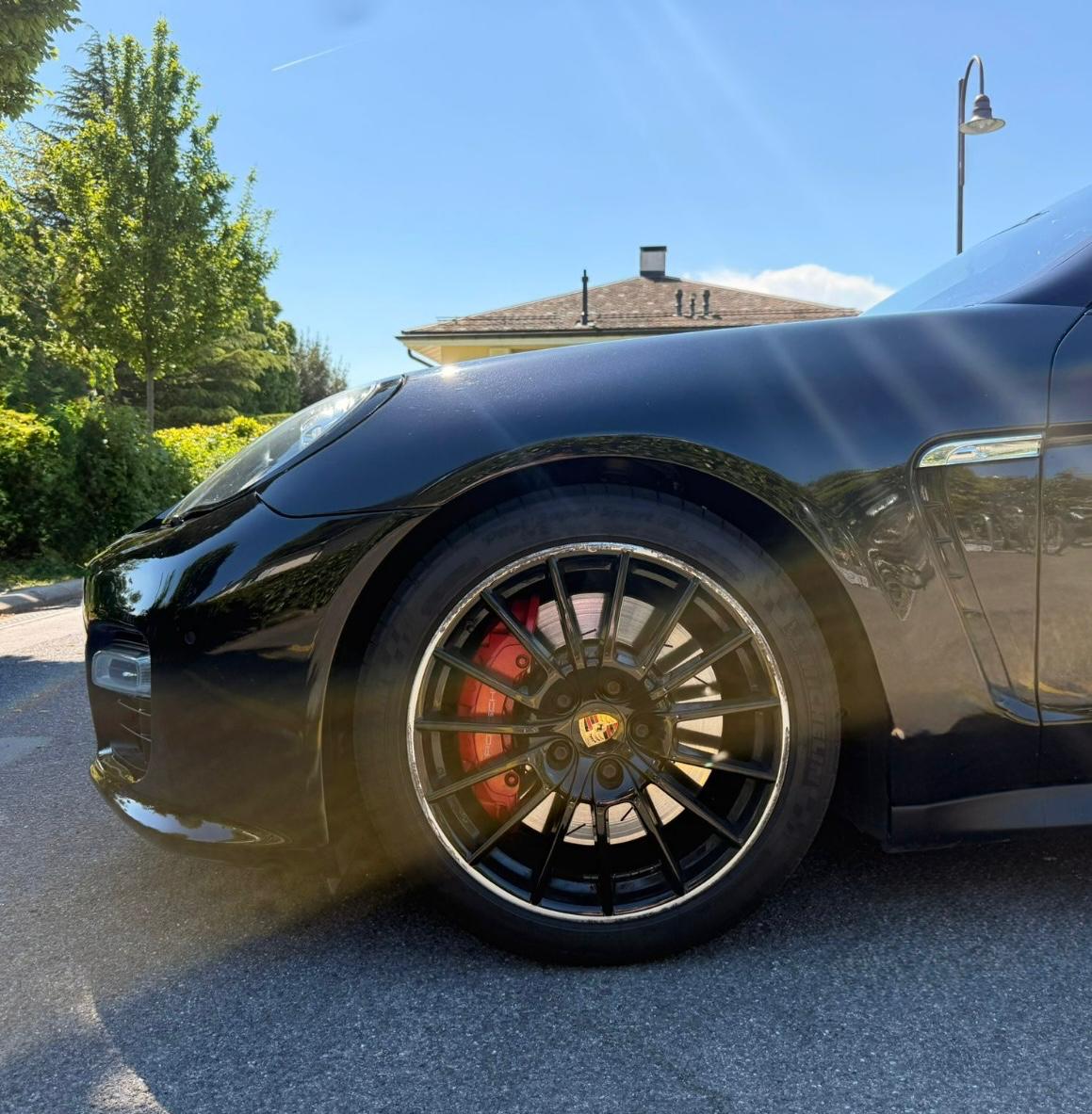 PORSCHE Panamera GTS 4.8 PDK-image-4