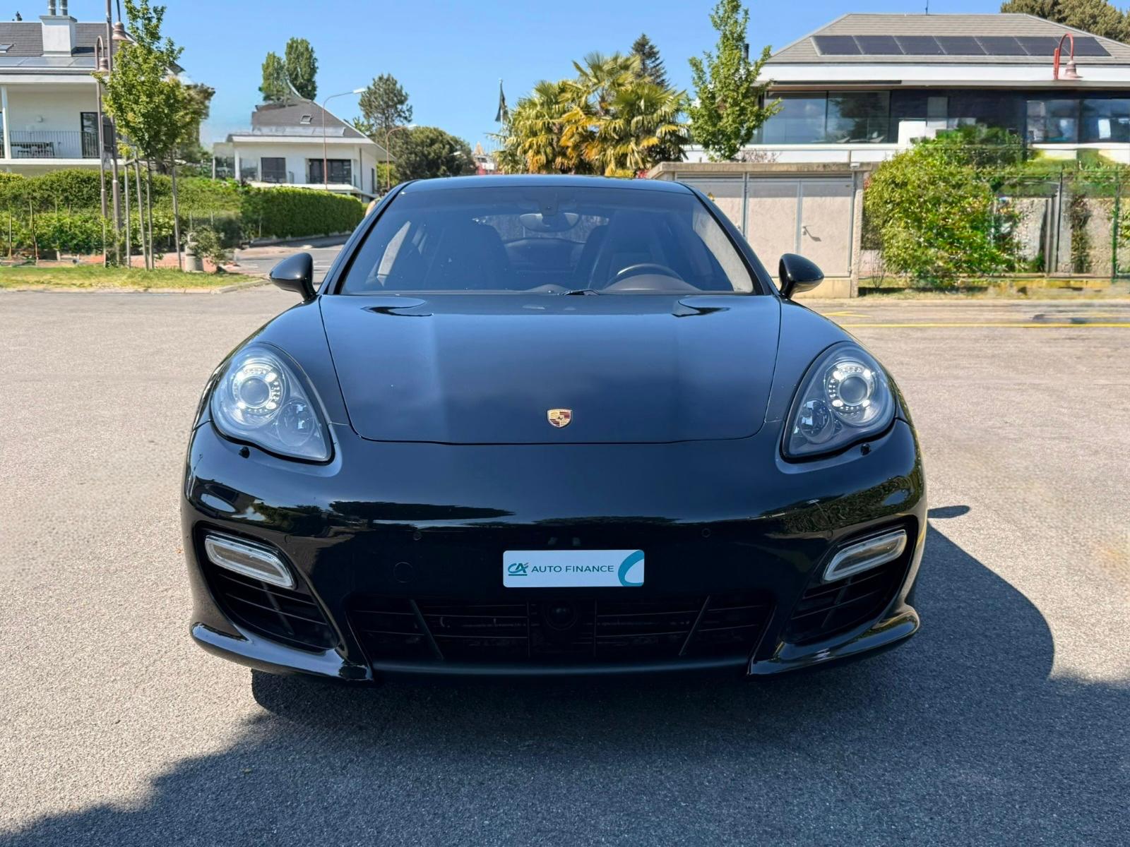 PORSCHE Panamera GTS 4.8 PDK-showroom-element-1