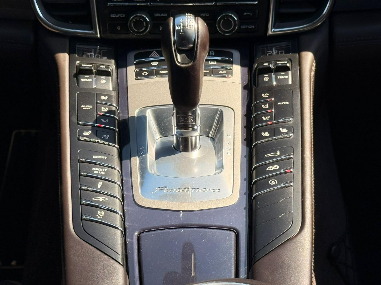 PORSCHE Panamera GTS 4.8 PDK-image-25