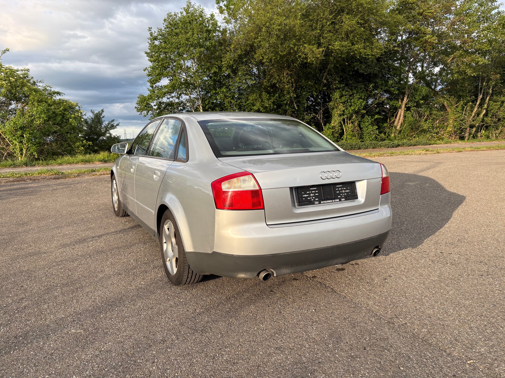 AUDI A4 1.8 T-image-6