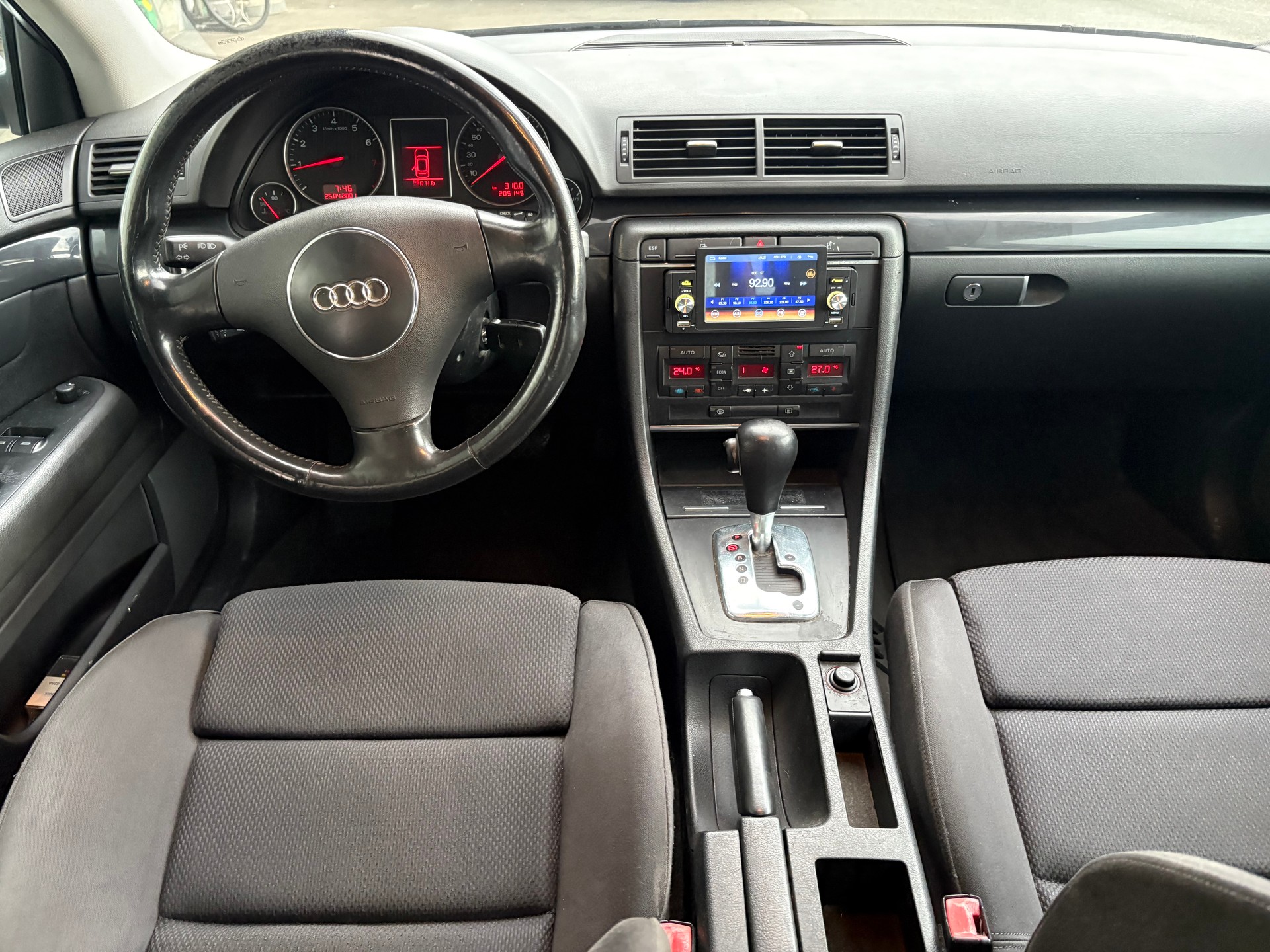 AUDI A4 1.8 T-image-10