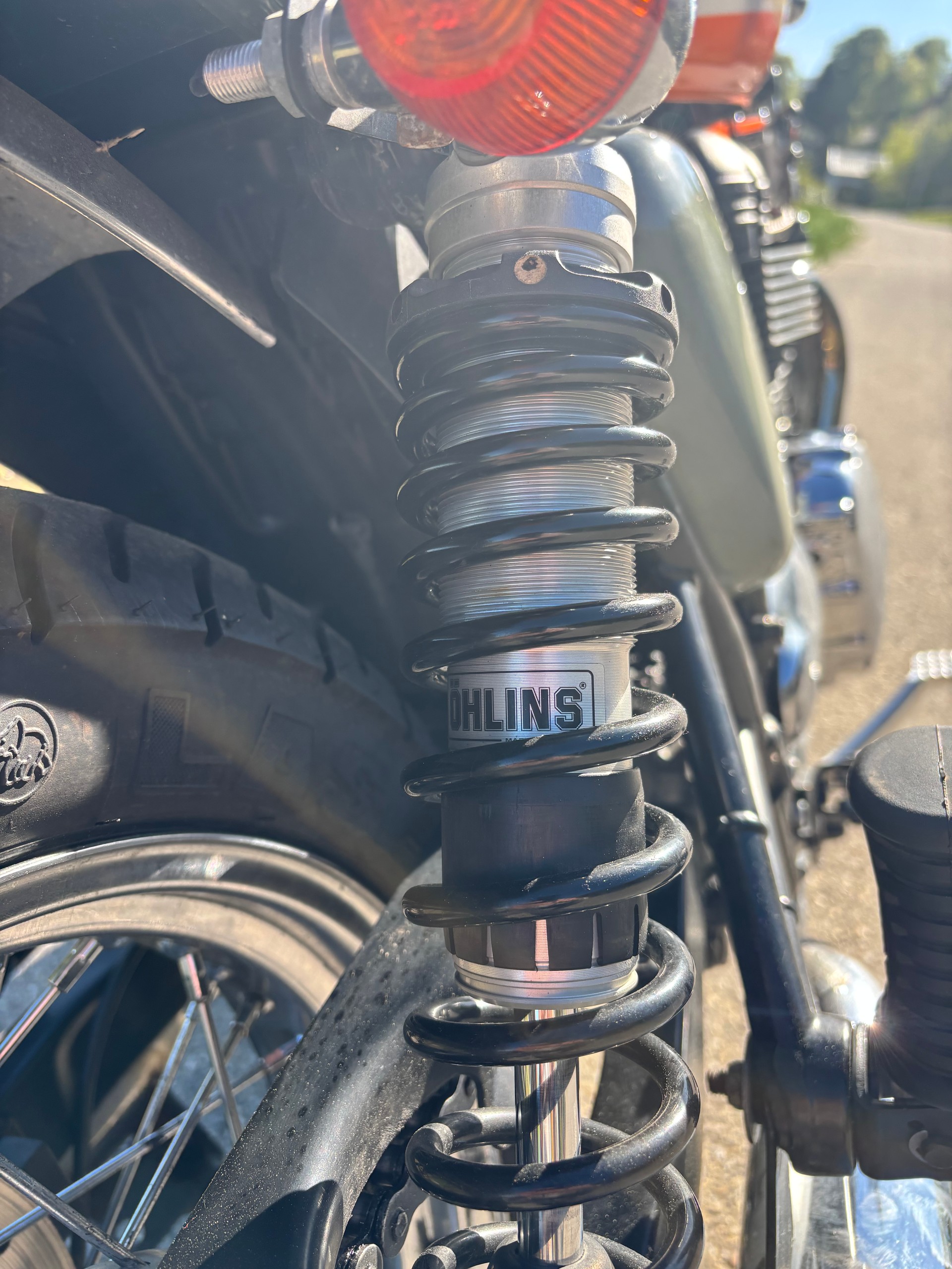 TRIUMPH Bonneville 900 i T 100-image-4