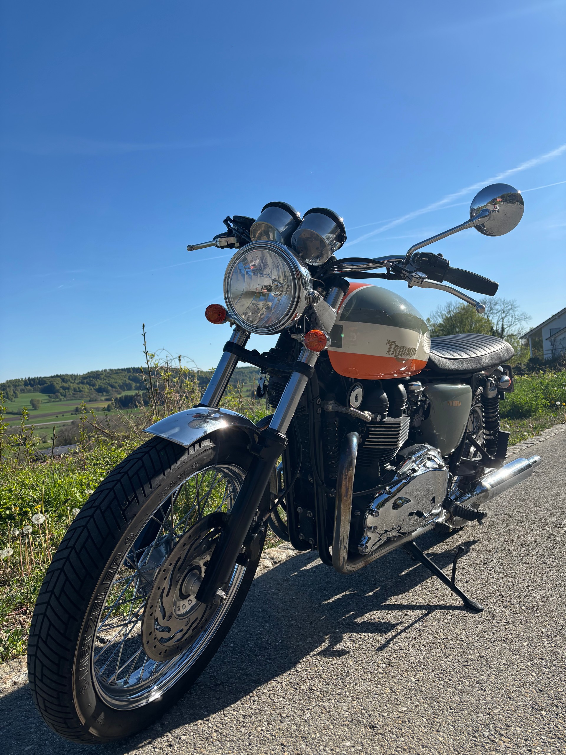 TRIUMPH Bonneville 900 i T 100-image-7