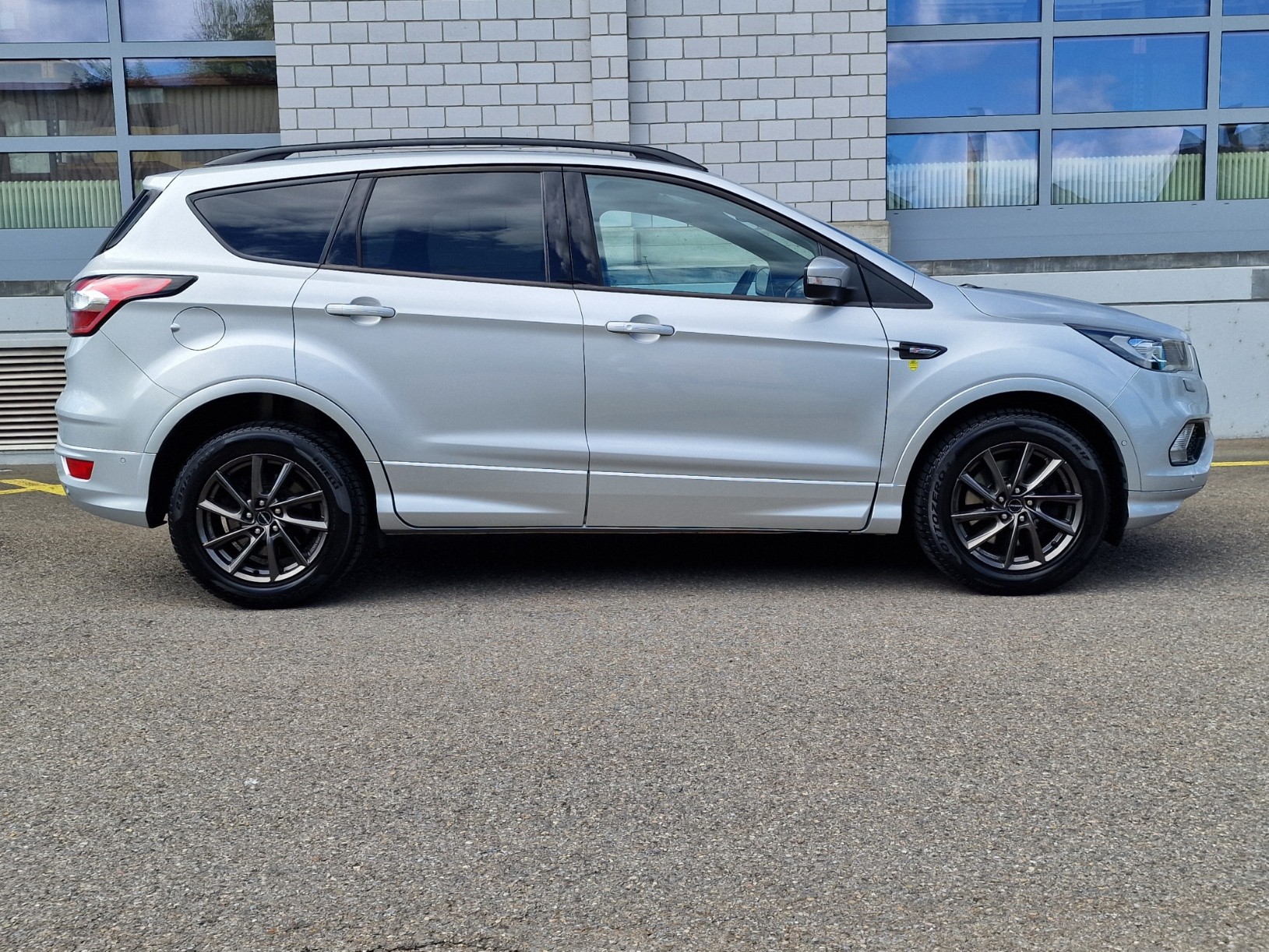FORD Kuga 2.0 TDCi ST Line High 4WD PowerShift-image-3