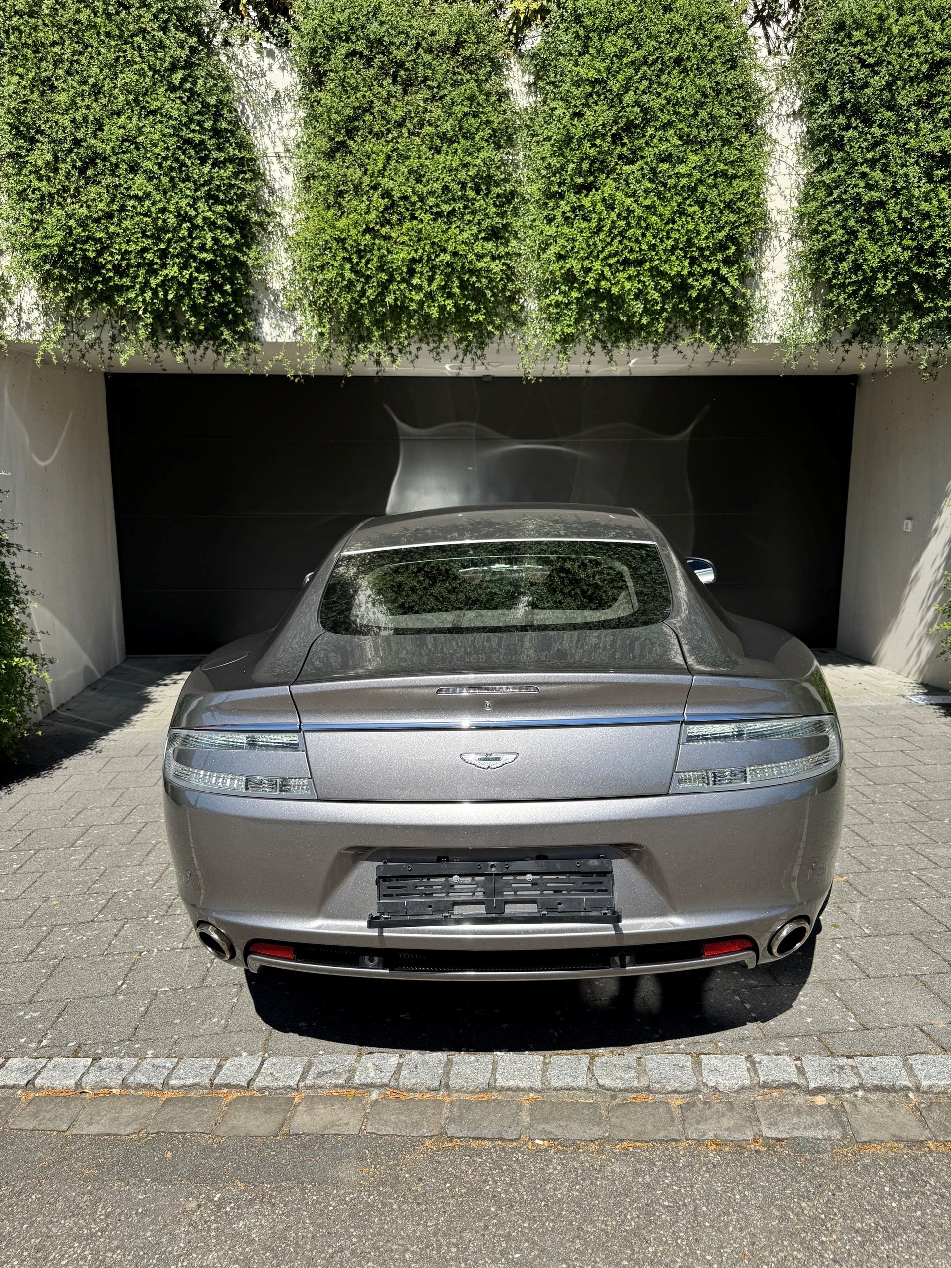 ASTON MARTIN 6.0 V12-image-7