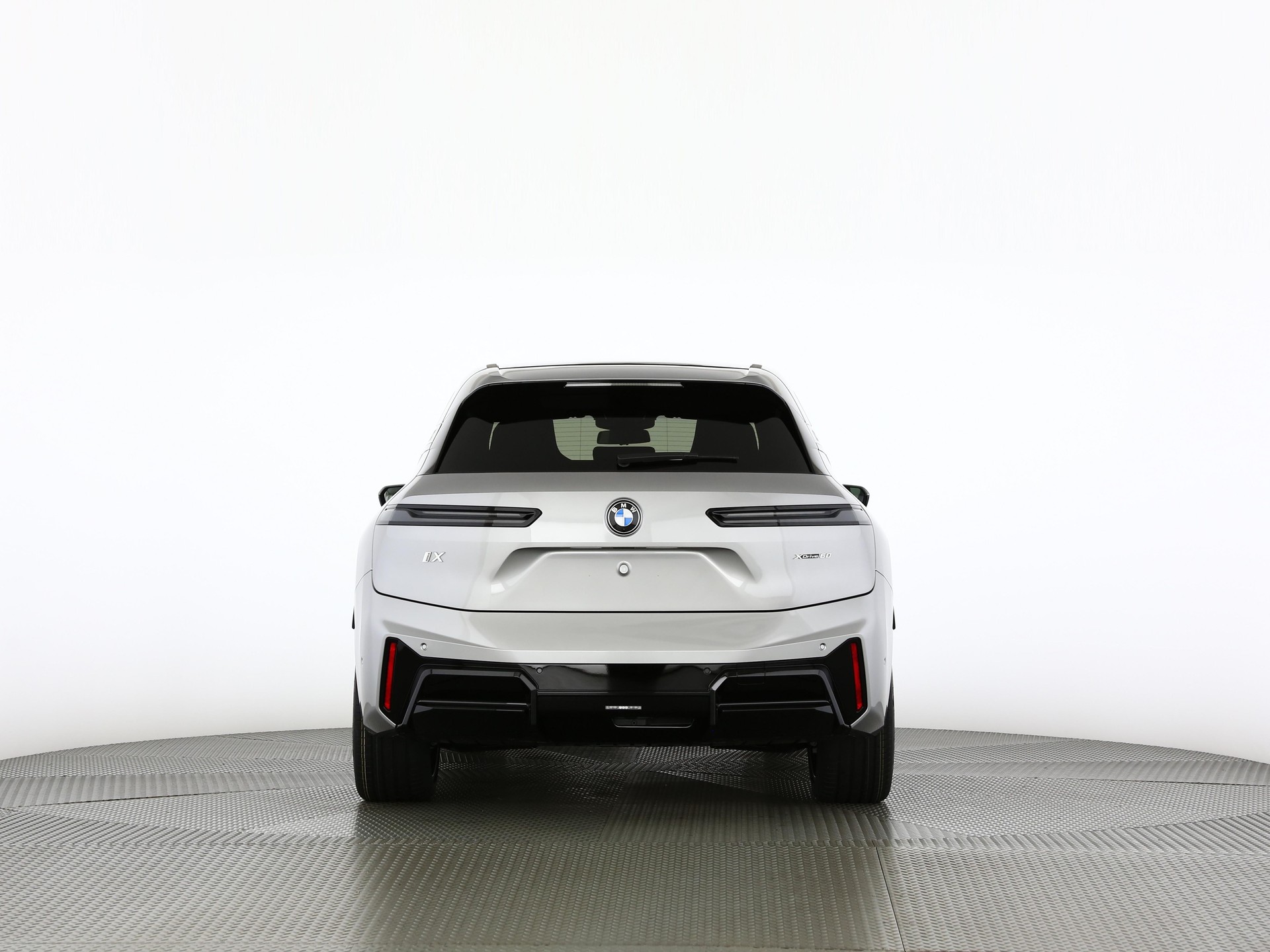 BMW iX xDrive60-showroom-element-3