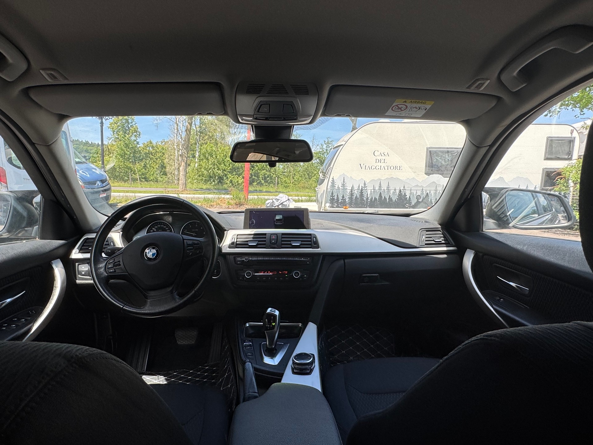 BMW 316d Touring Business Steptronic-image-10