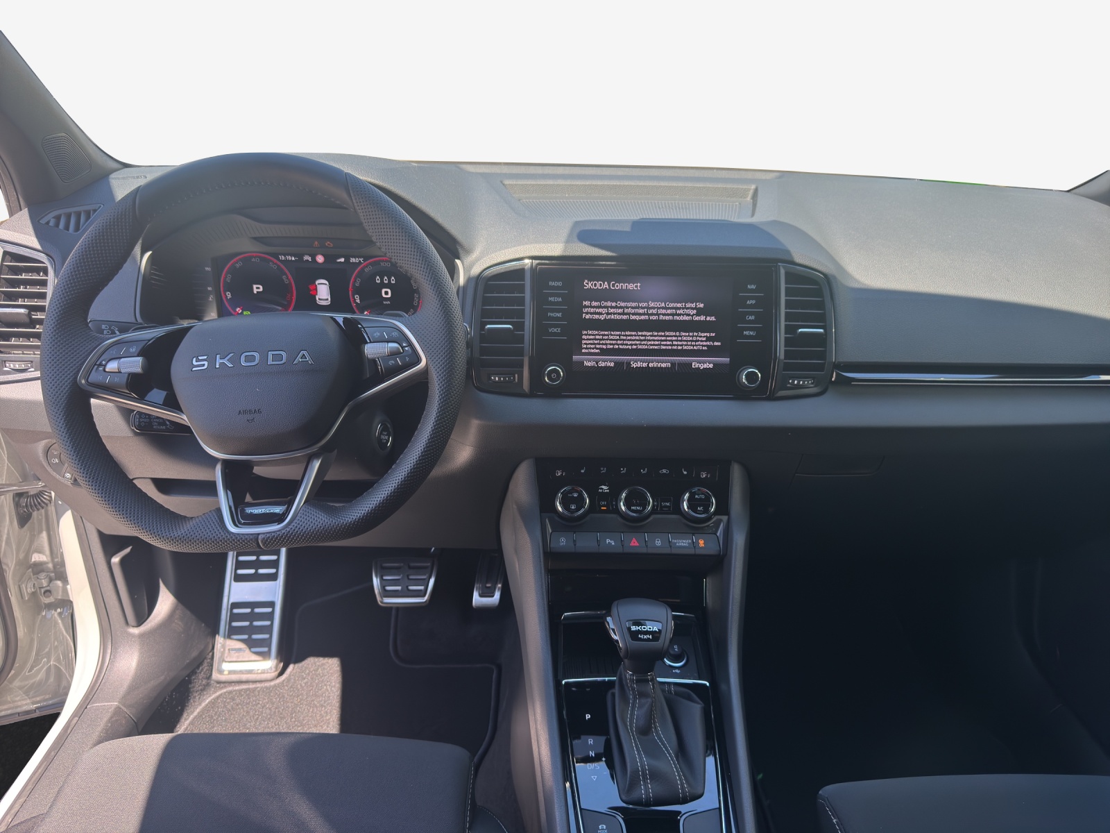 SKODA Karoq 2.0 TSI Dynamic Limited Edition 4x4 DSG-image-8