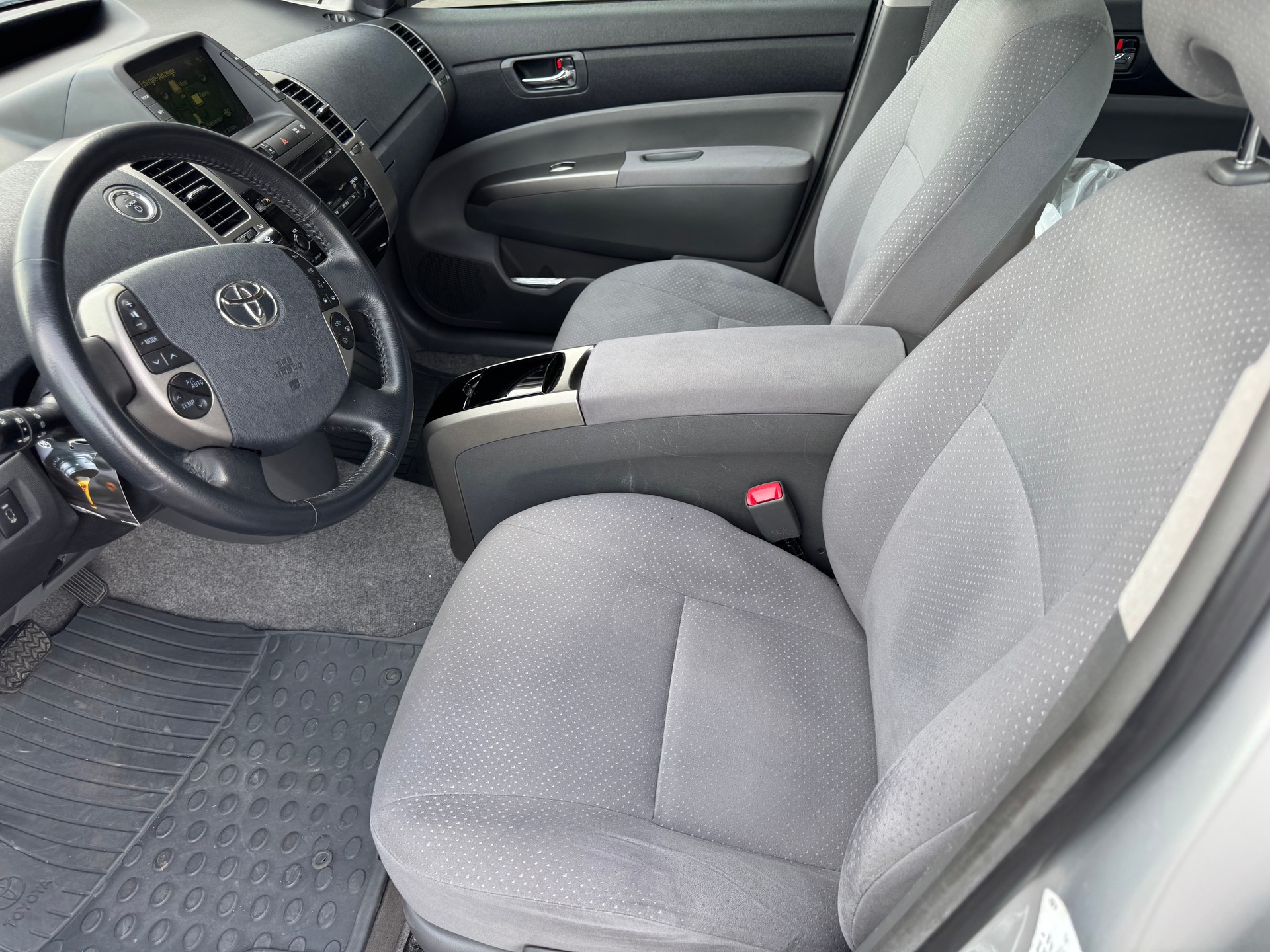 TOYOTA Prius 1.5 16V Hybrid-image-9
