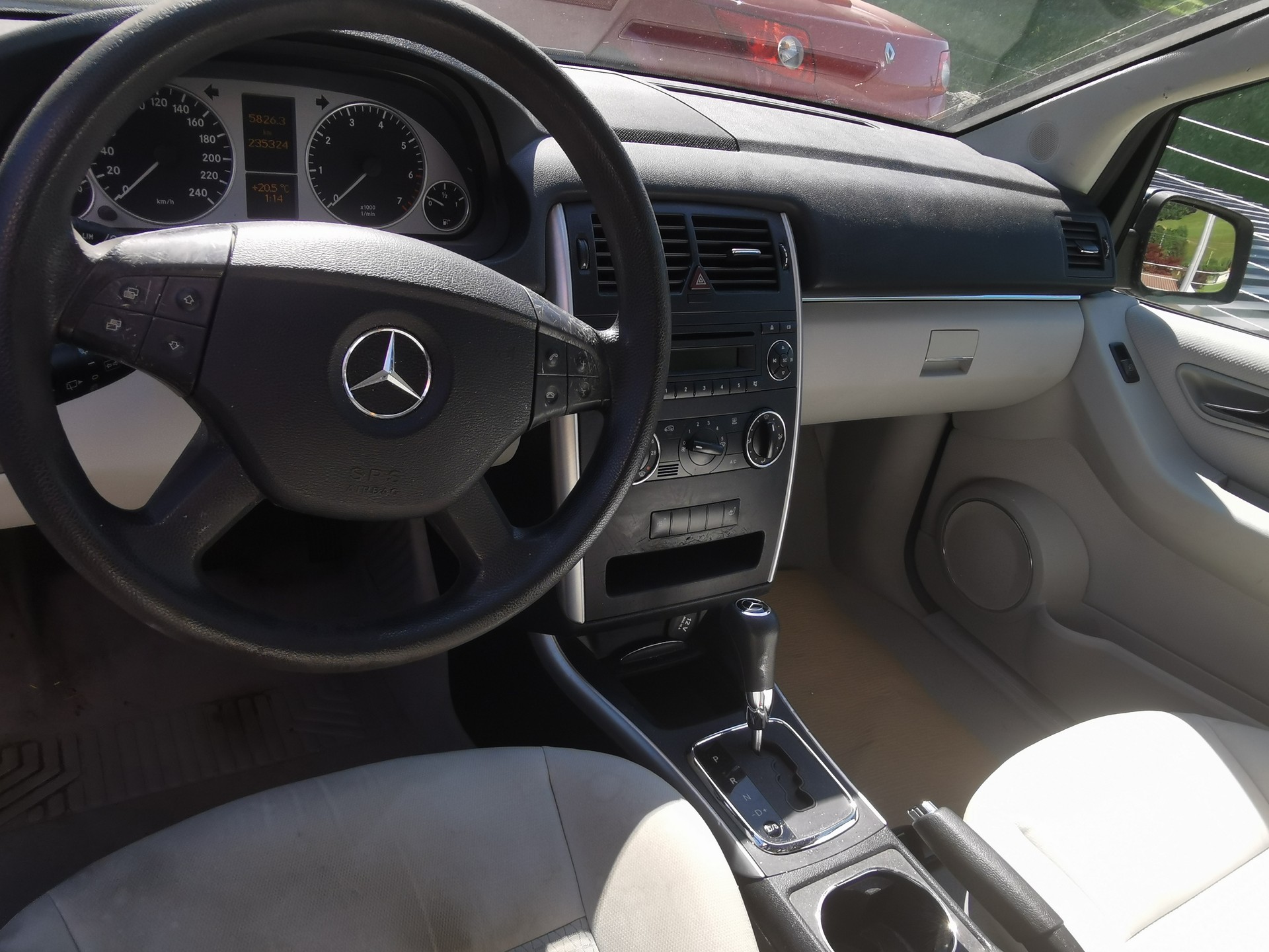 MERCEDES-BENZ ECO-image-5