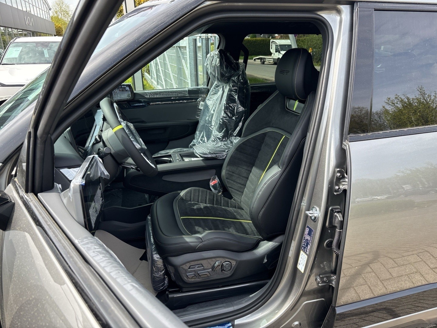 KIA EV9 99,8 kWh GT 4x4 7 Sitzer mit Sportpaket-image-7