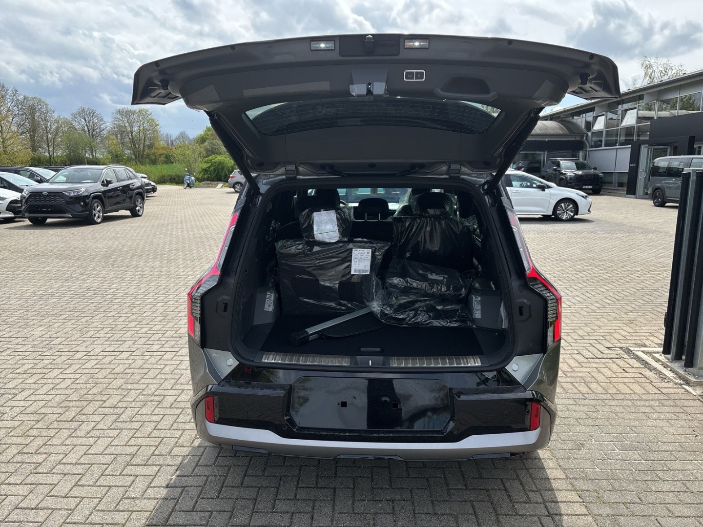 KIA EV9 99,8 kWh GT 4x4 7 Sitzer mit Sportpaket-image-4