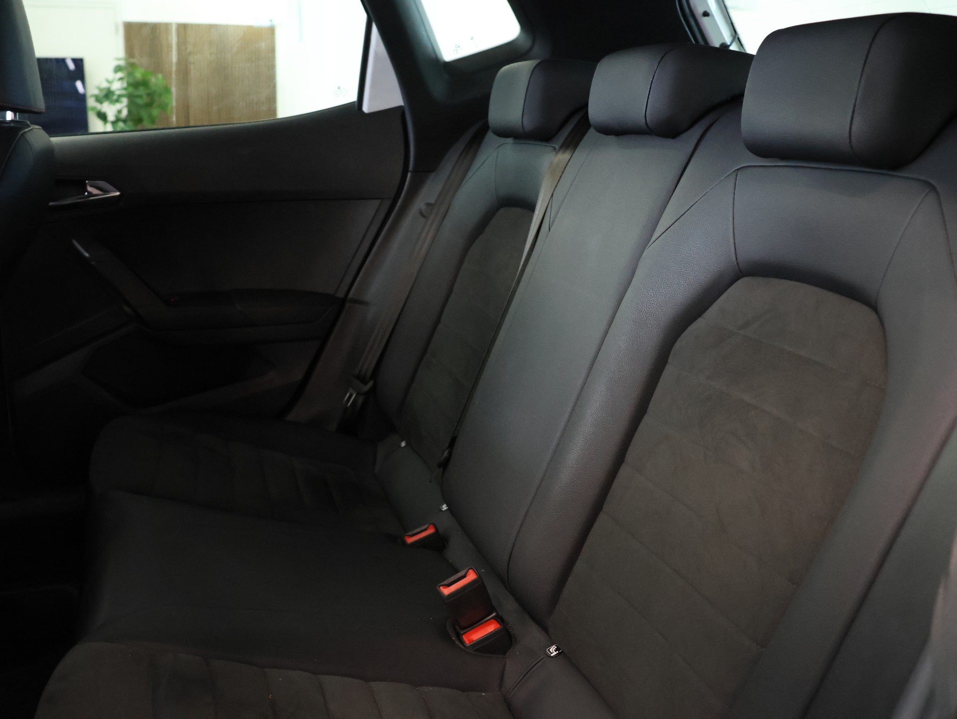 SEAT Arona 1.0 TSI Eco DSG SWISS FR *360 Kamera* *Carplay* *Sitzheizung*-image-28