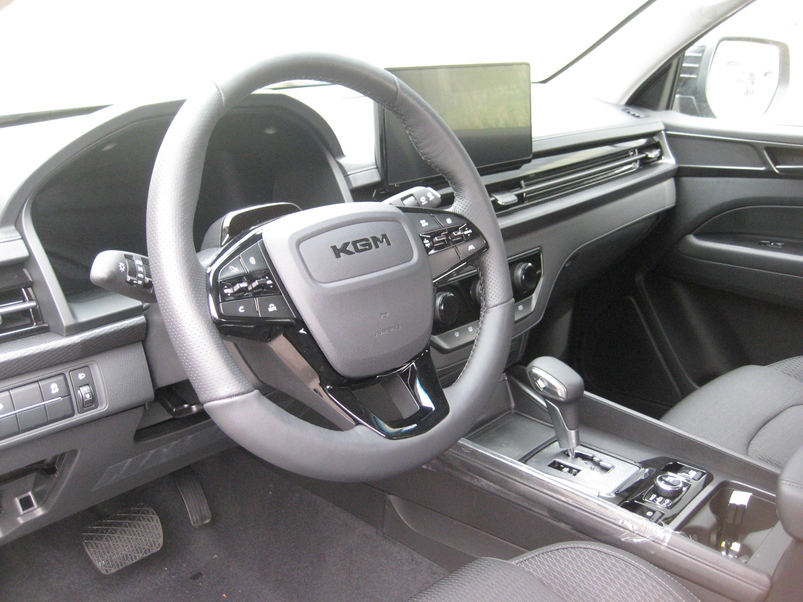 KGM-SsangYong Musso 2.2 Platinum 4WD A-image-5