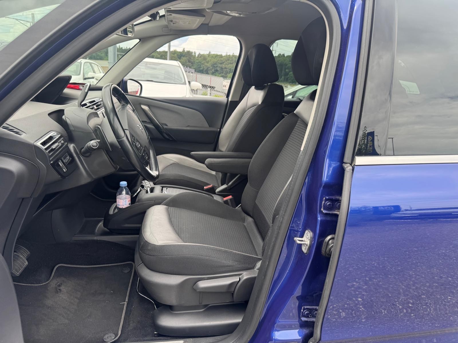 CITROEN C4 Picasso 1.6i 16V THP Feel Edition EAT6-image-6