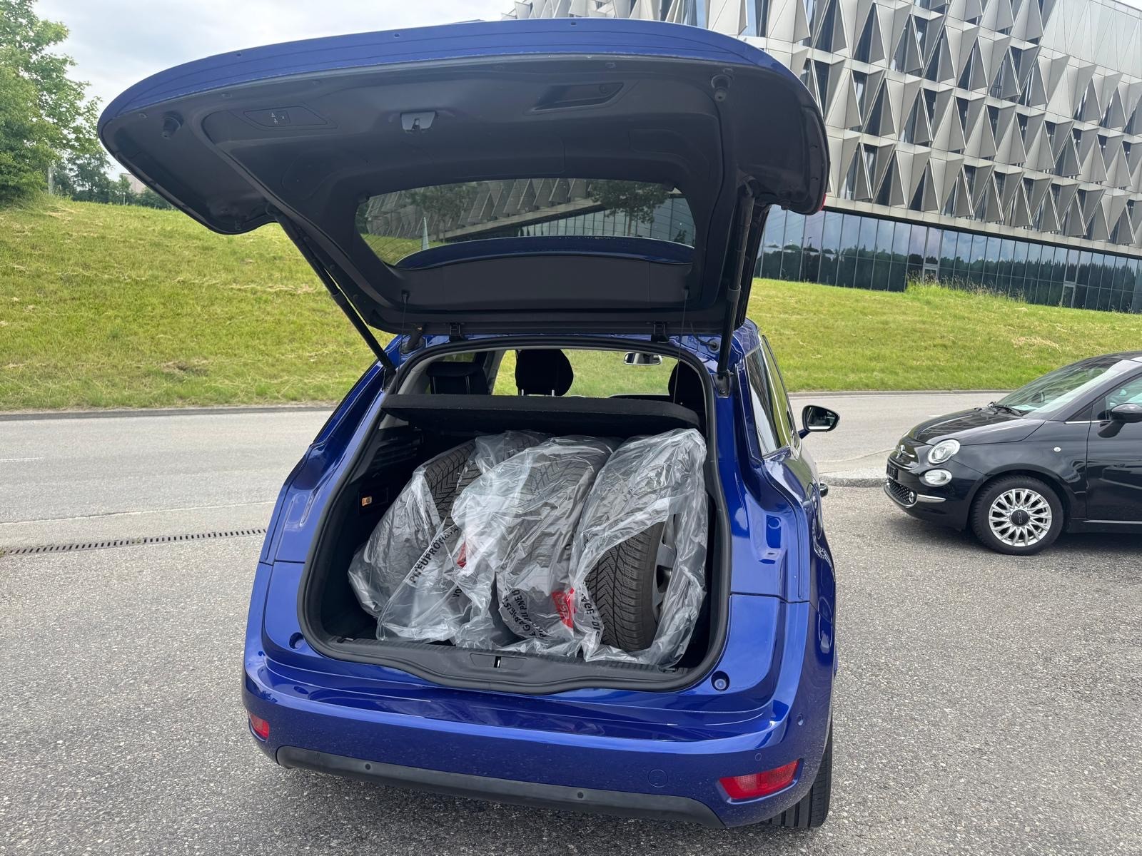 CITROEN C4 Picasso 1.6i 16V THP Feel Edition EAT6-image-5