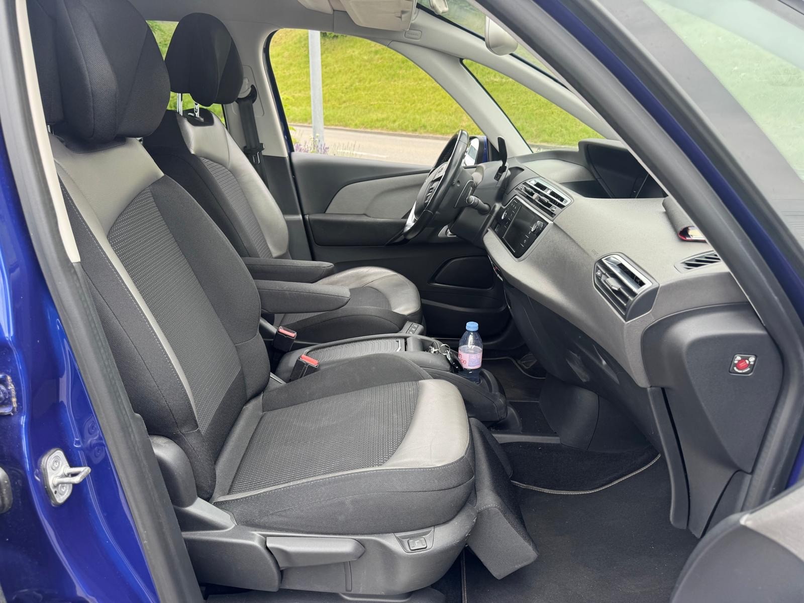 CITROEN C4 Picasso 1.6i 16V THP Feel Edition EAT6-image-9