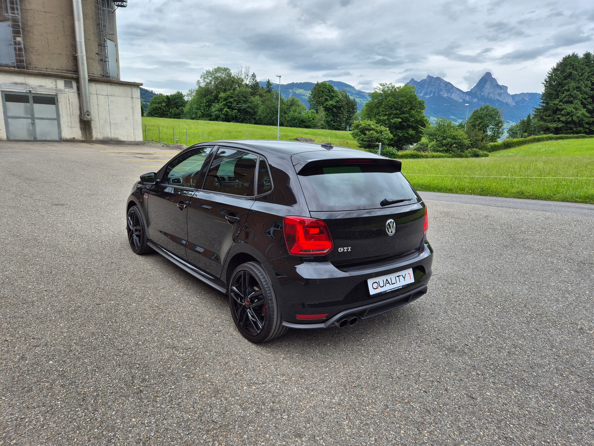 VW Polo 1.8 TSI GTI-image-2