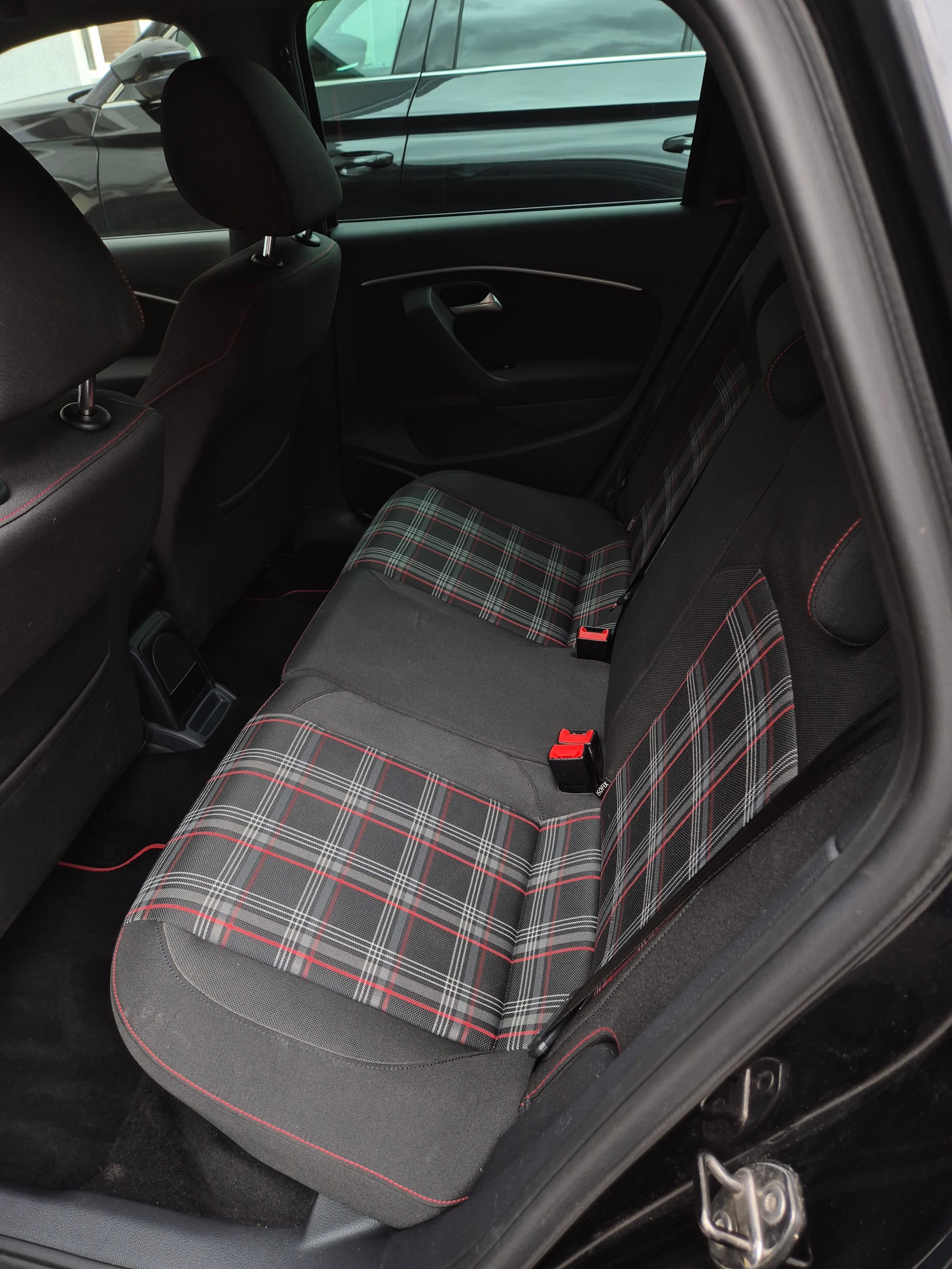 VW Polo 1.8 TSI GTI-image-8