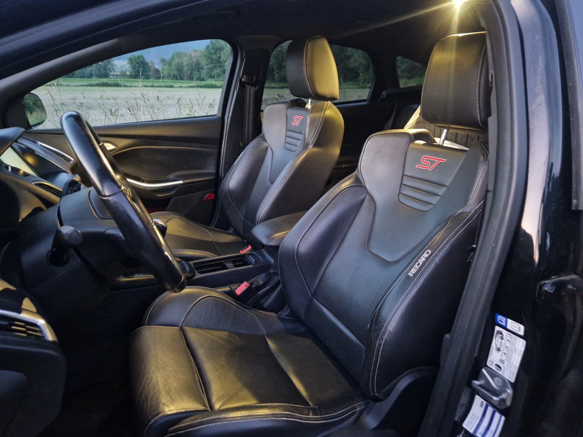 FORD Focus 2.0 SCTi ST3-image-7