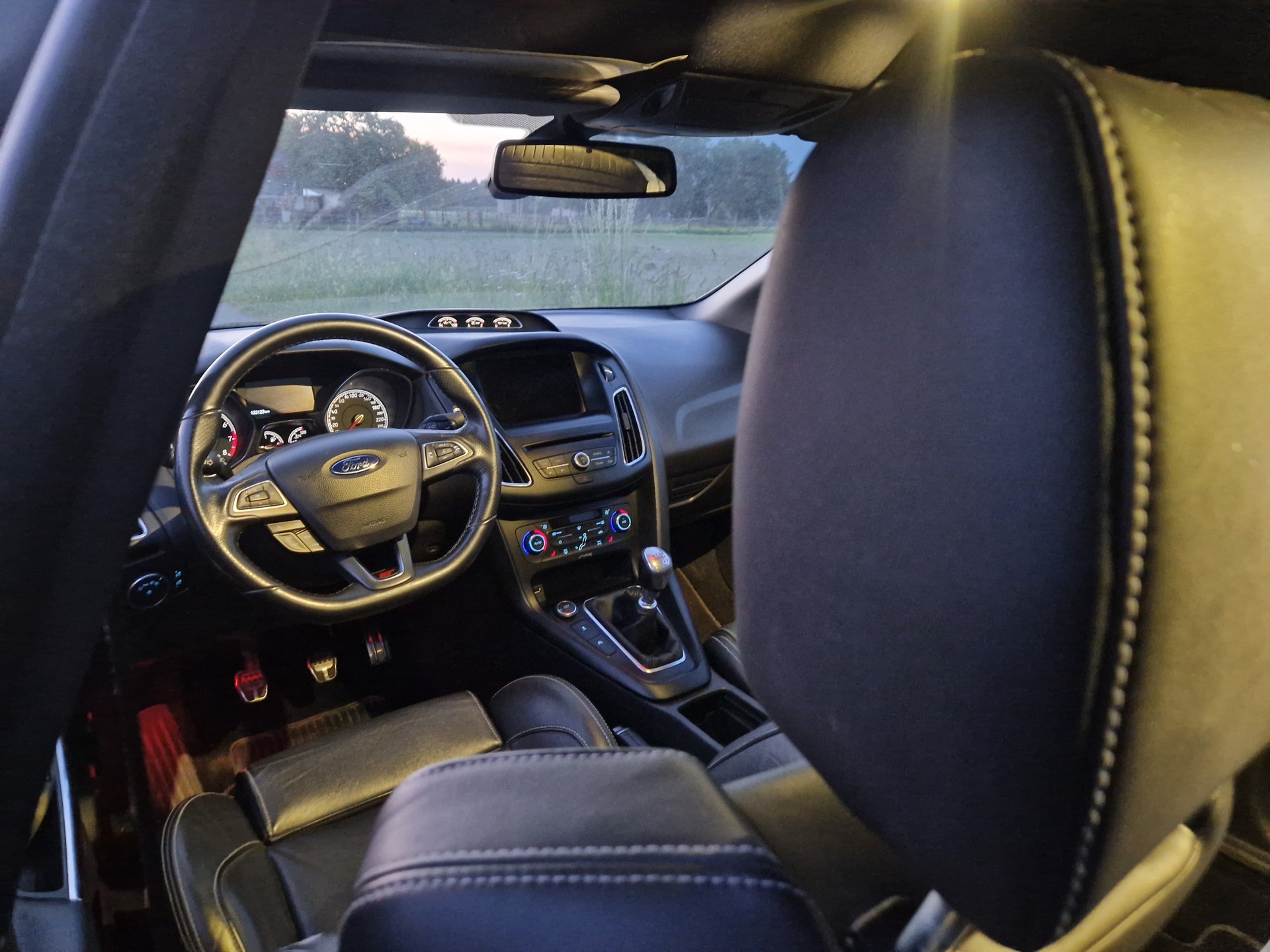 FORD Focus 2.0 SCTi ST3-image-6