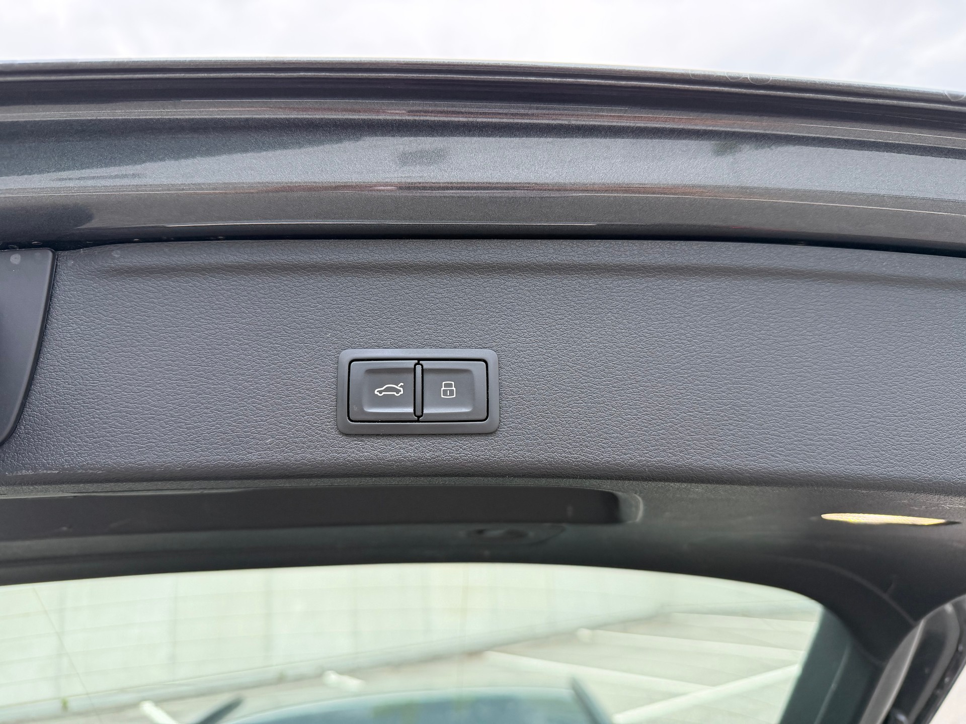 AUDI S4 Avant 3.0 TFSI quattro tiptronic-image-17