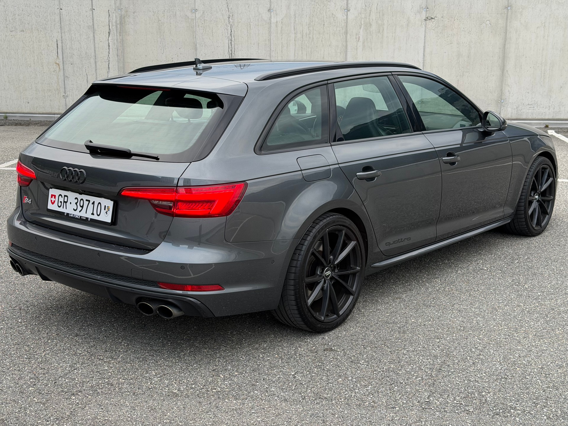 AUDI S4 Avant 3.0 TFSI quattro tiptronic-image-5