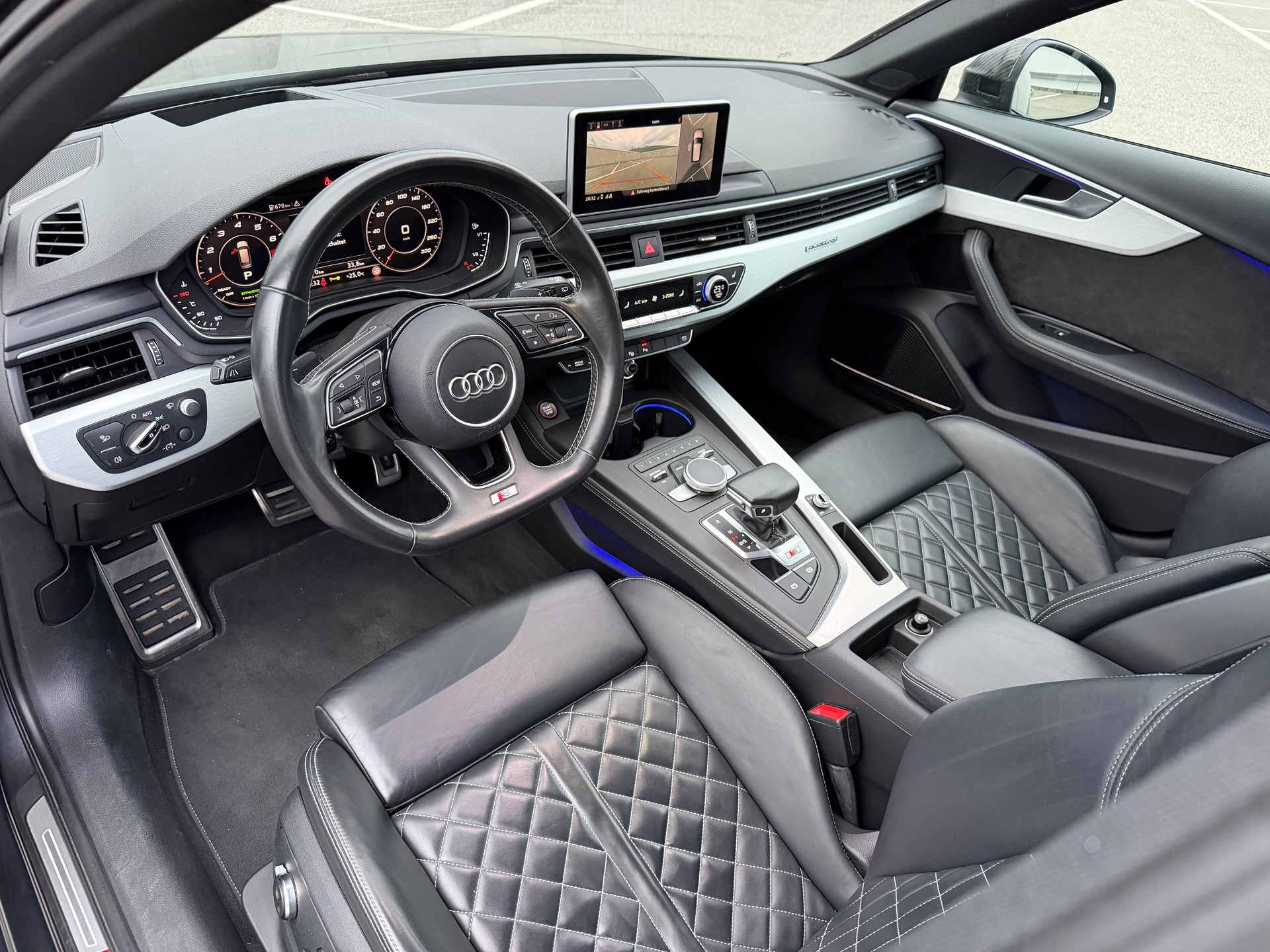 AUDI S4 Avant 3.0 TFSI quattro tiptronic-image-14