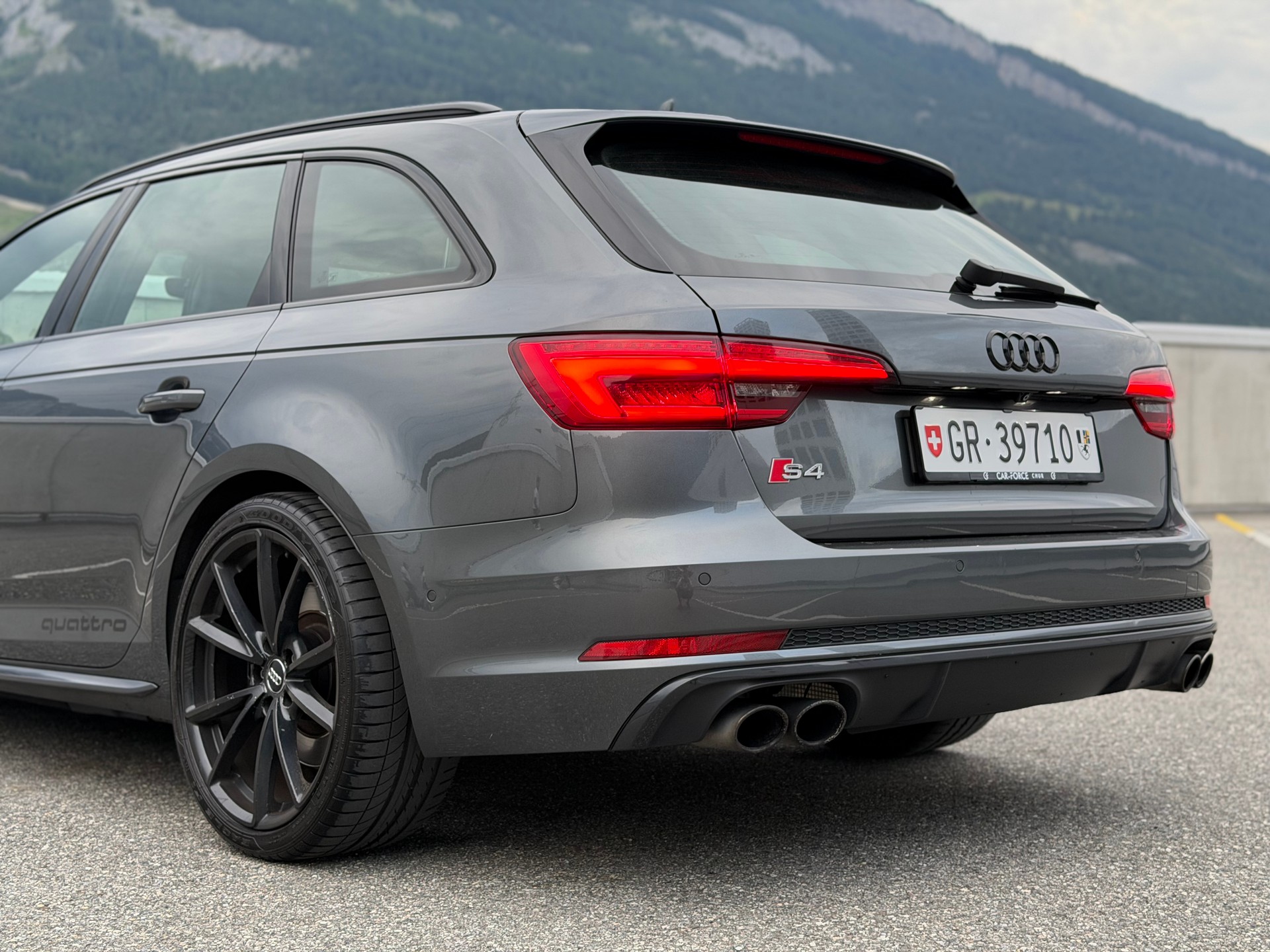AUDI S4 Avant 3.0 TFSI quattro tiptronic-image-11