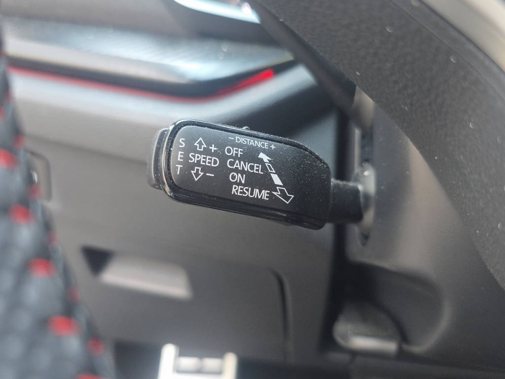 SKODA Octavia Combi 2.0 TSI RS DSG-image-18