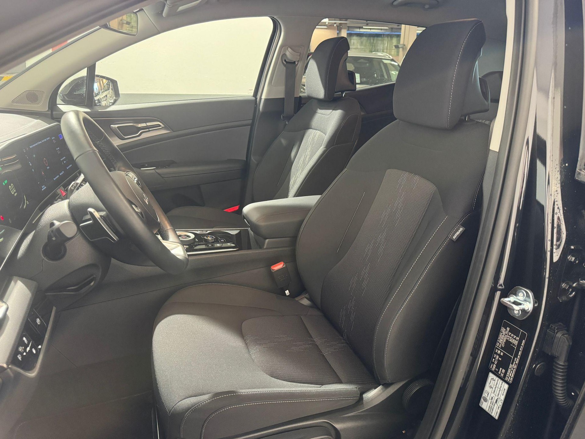 KIA Sportage 1.6 T-GDi PHEV Power Edition-image-4
