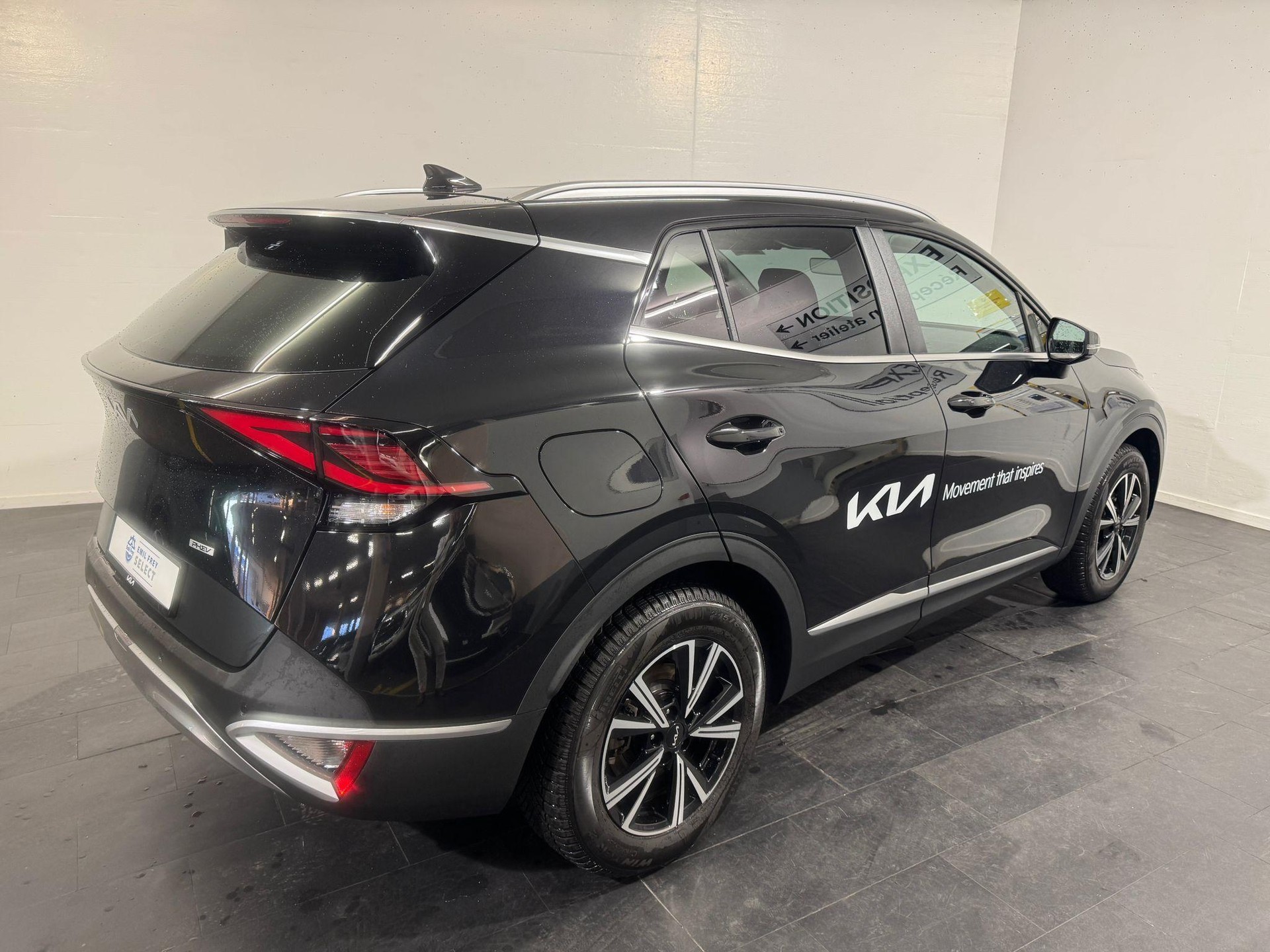 KIA Sportage 1.6 T-GDi PHEV Power Edition 4 x roues hiver alu complètes offert-showroom-element-1