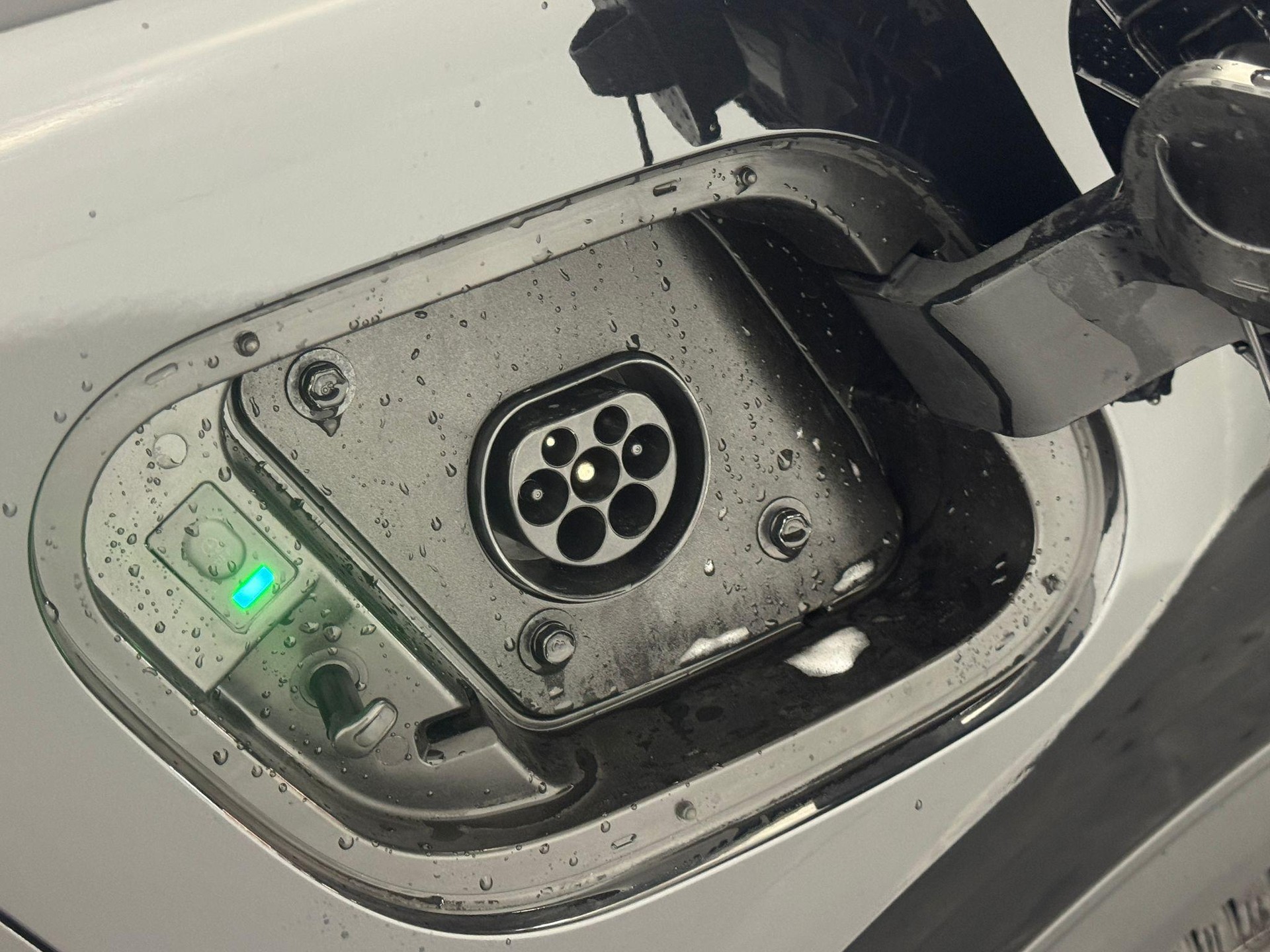 KIA Sportage 1.6 T-GDi PHEV Power Edition-image-12