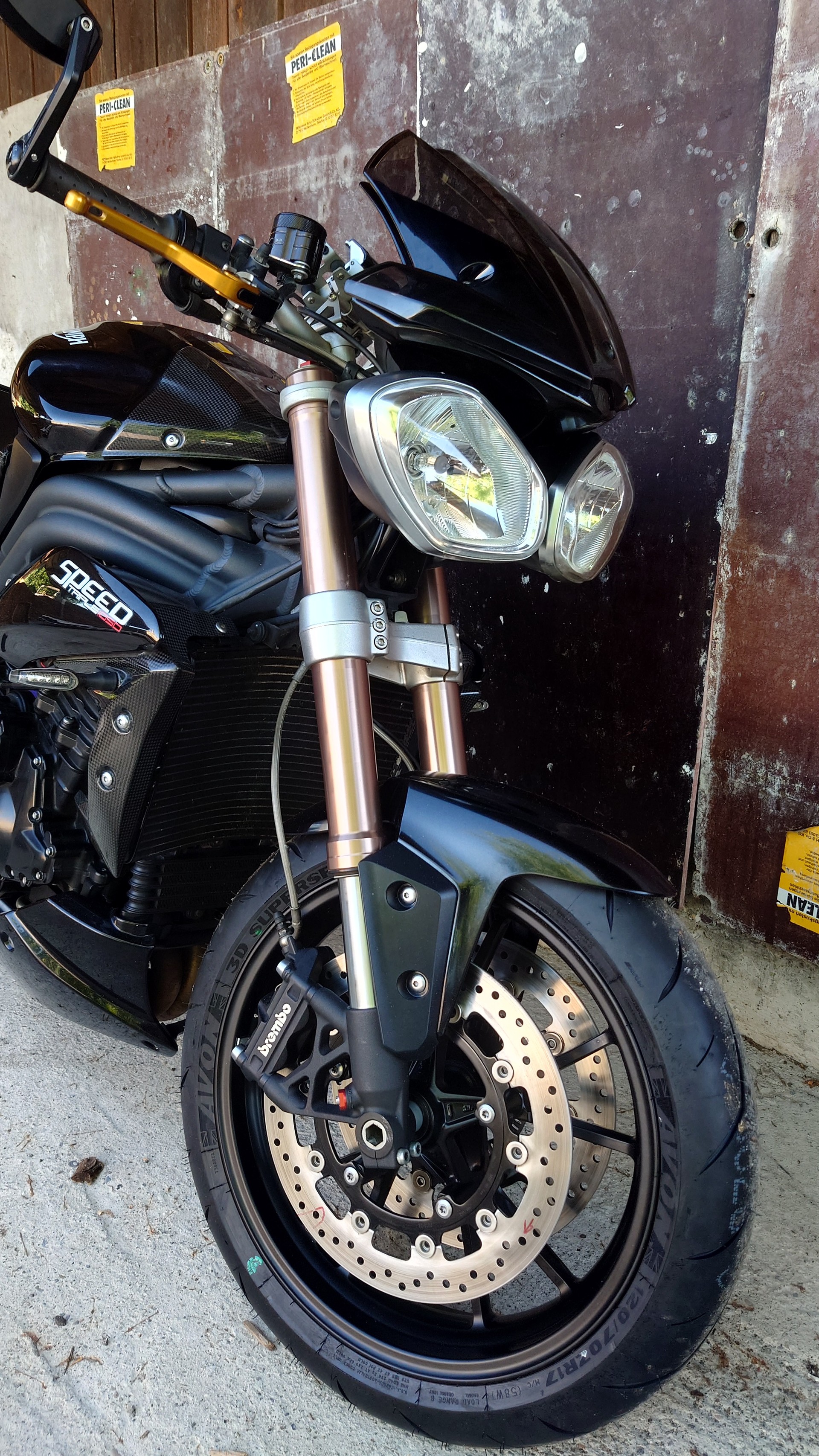 TRIUMPH Speed Triple 1050 ABS-image-3