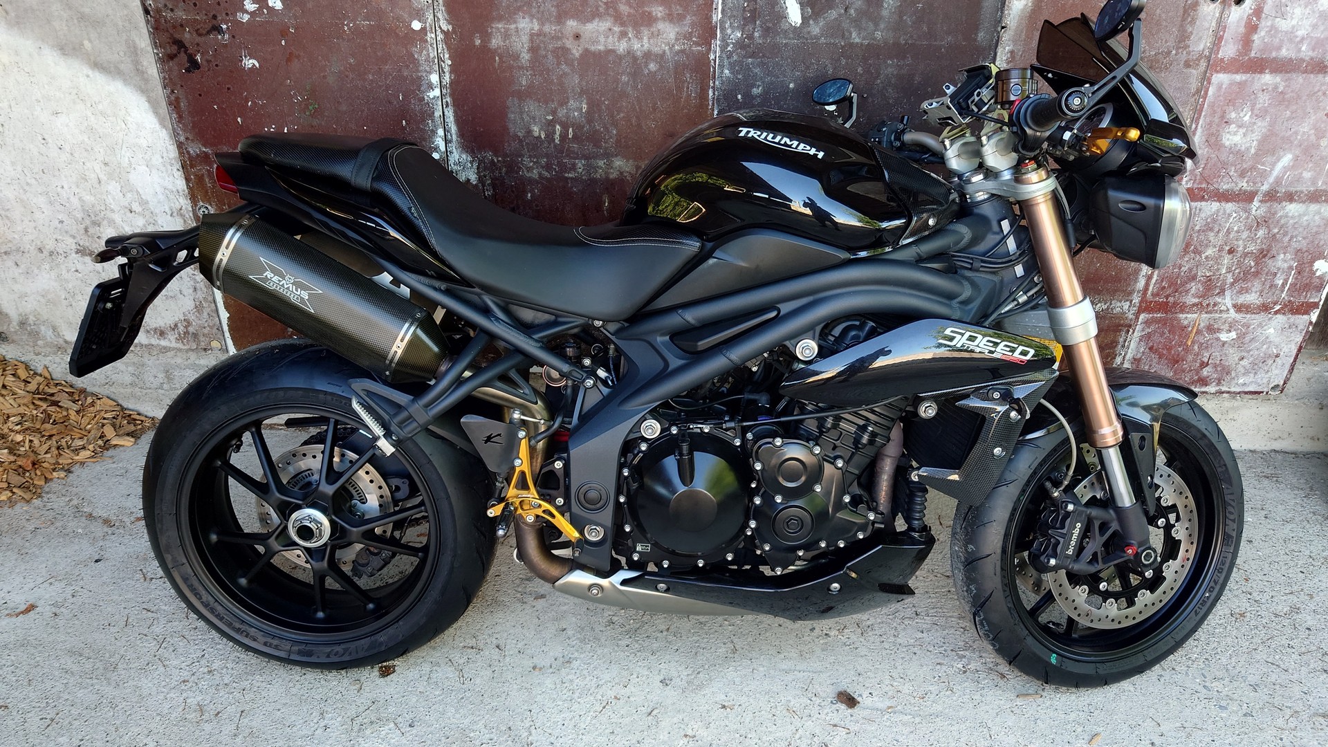 TRIUMPH Speed Triple 1050 ABS-image-4