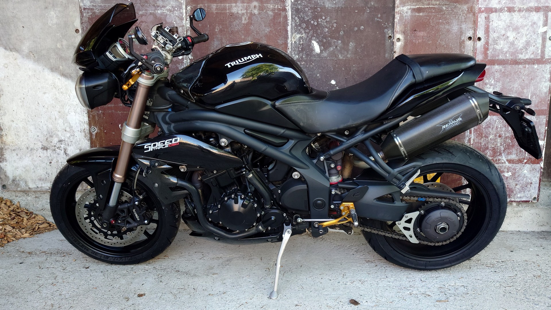 TRIUMPH Speed Triple 1050 ABS-image-9