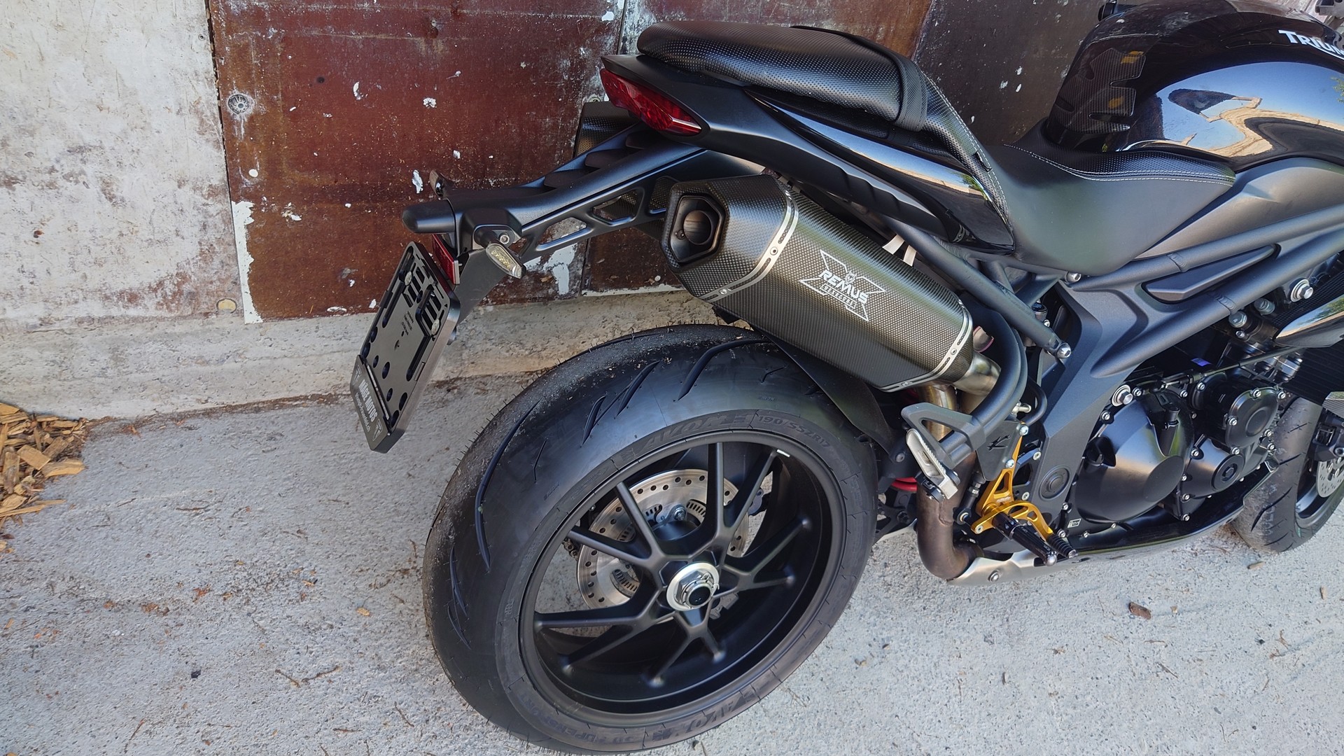 TRIUMPH Speed Triple 1050 ABS-image-6