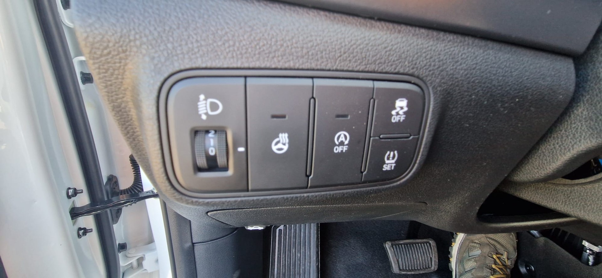 HYUNDAI i20 1.0 T-GDi Amplia DCT-image-12