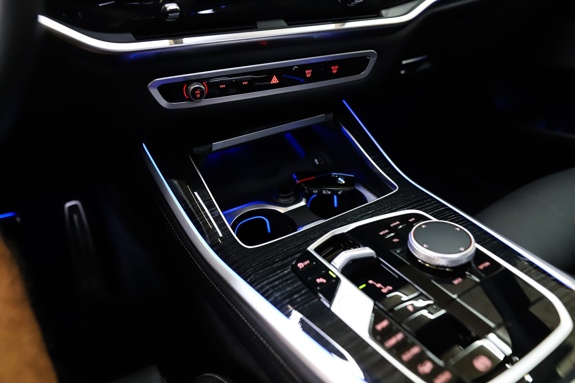 BMW X5 xDrive 48V M60i M Sport Pro Steptronic-image-25