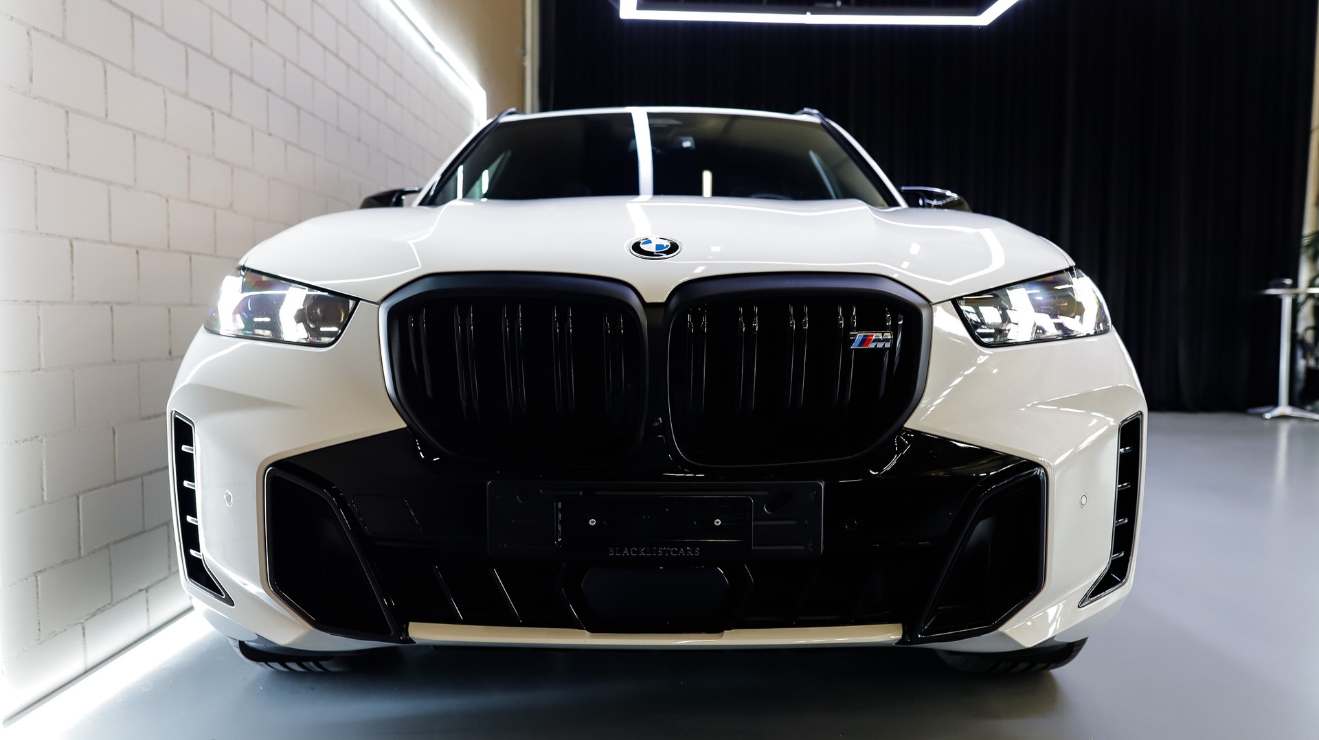 BMW X5 xDrive 48V M60i M Sport Pro Steptronic-showroom-element-2